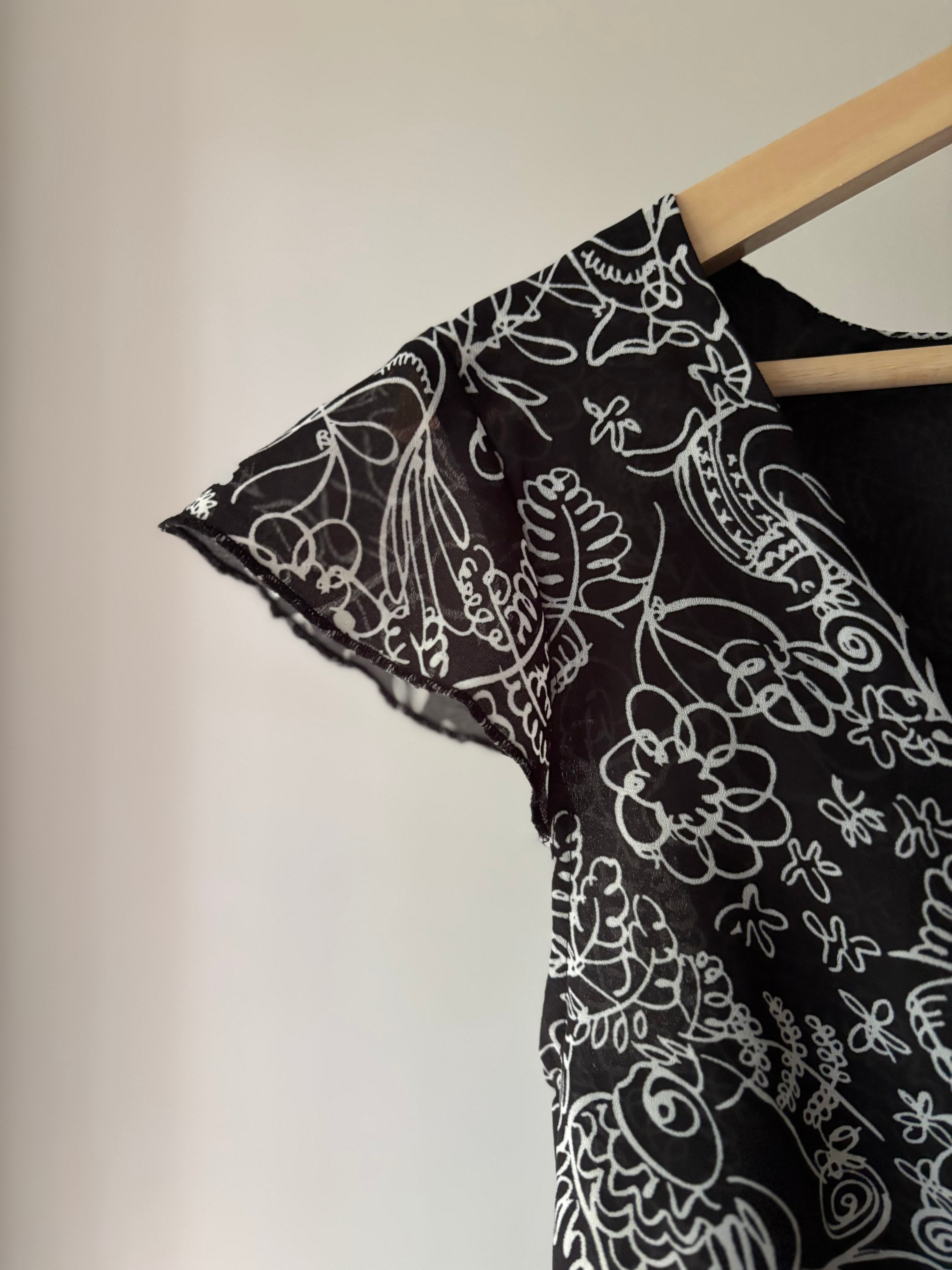 1990s Floral V-Neck Top