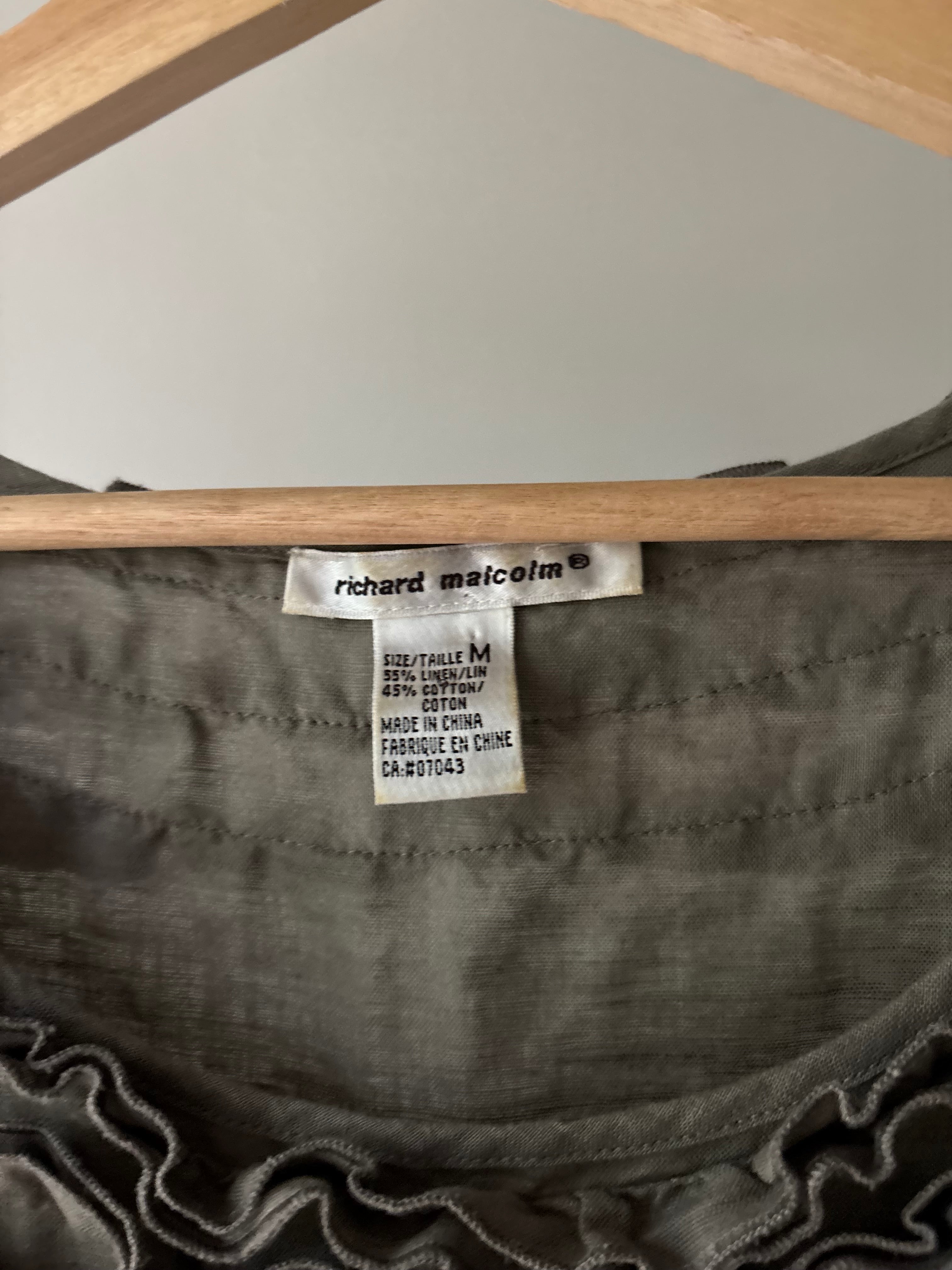 Y2K Linen Top with Ruffled Neckline