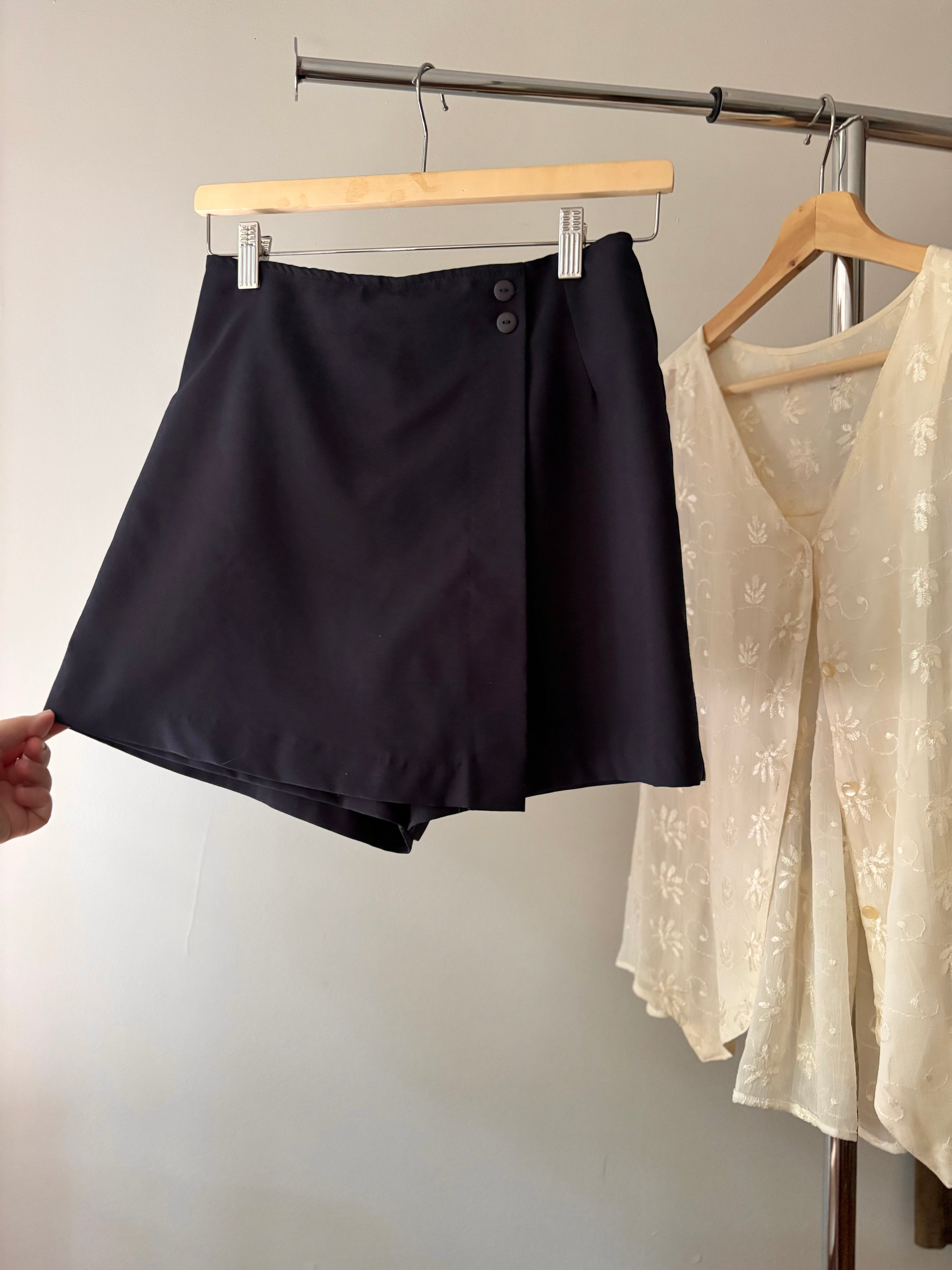 1990s Navy Blue Mini Skort | Size 25”