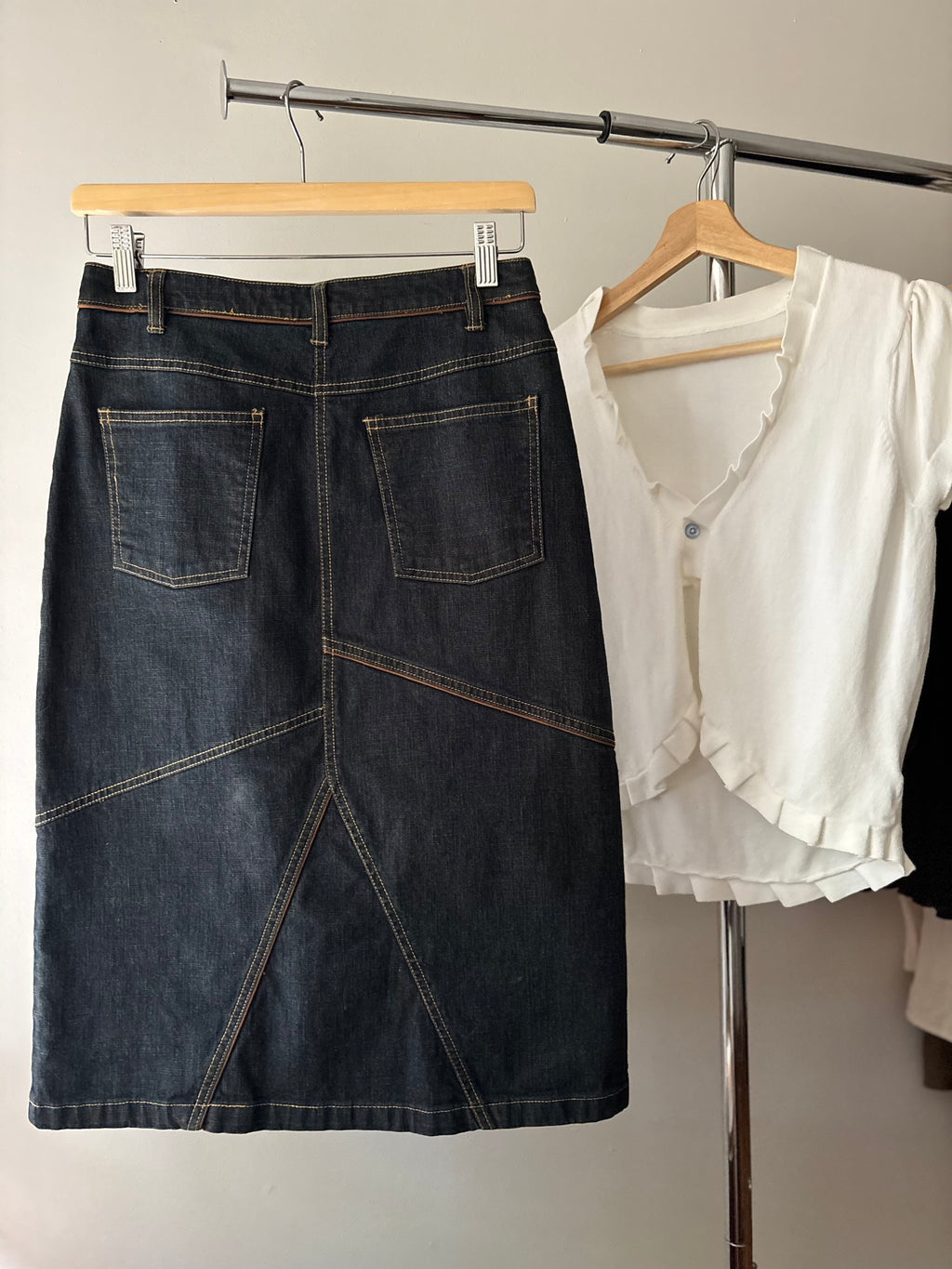 Y2K Dark Denim Midi Skirt with Brown Trim | Size 27”