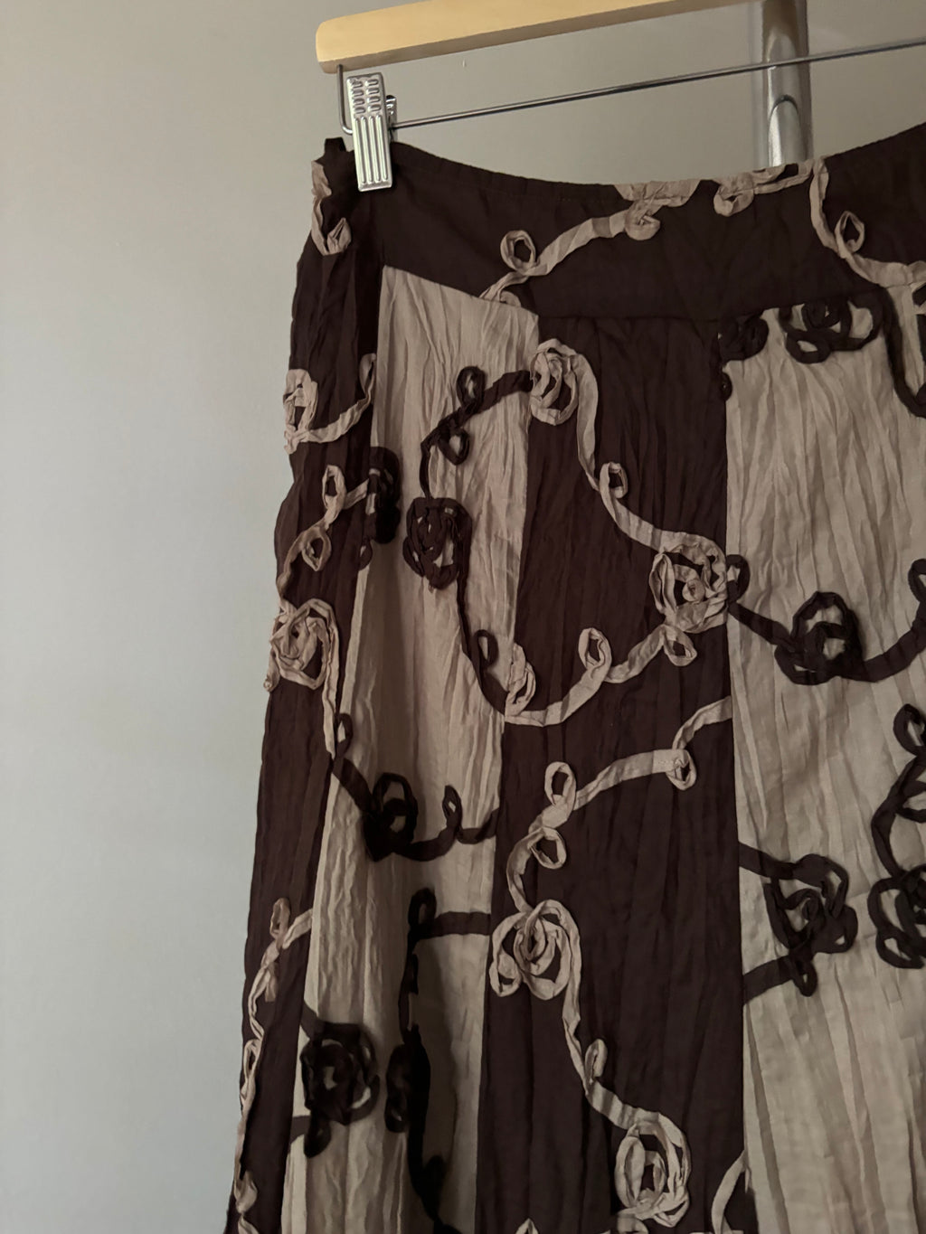 Y2K Brown Textured Maxi Skirt with Lace Trim | Size 31”