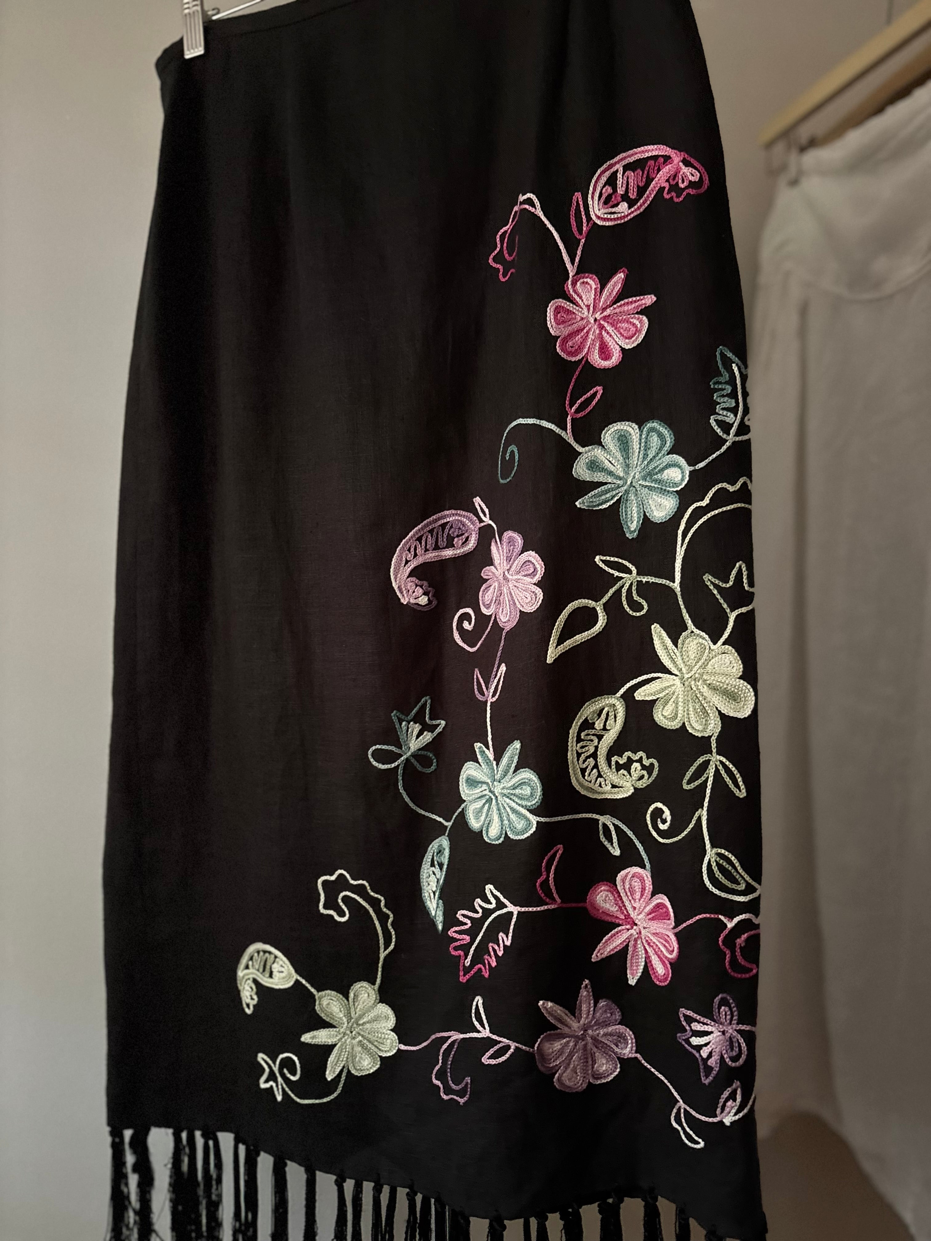 Y2K Embroidered Floral Linen Maxi Skirt with Fringe | Size 30”