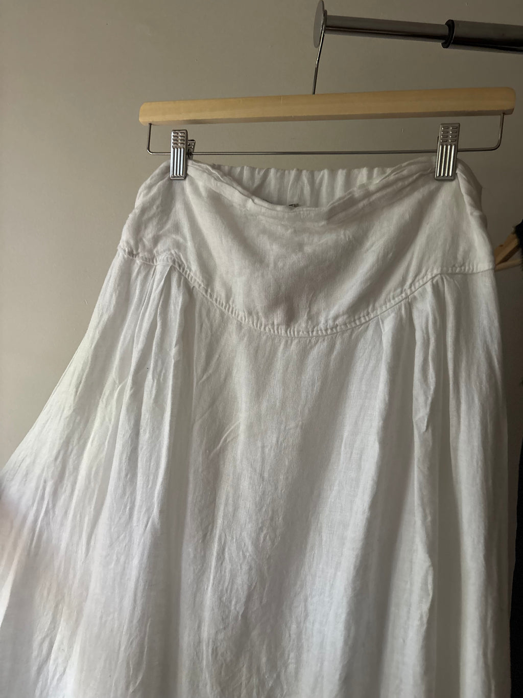 Flowy White Linen Italian Maxi Skirt | Size 30-32”
