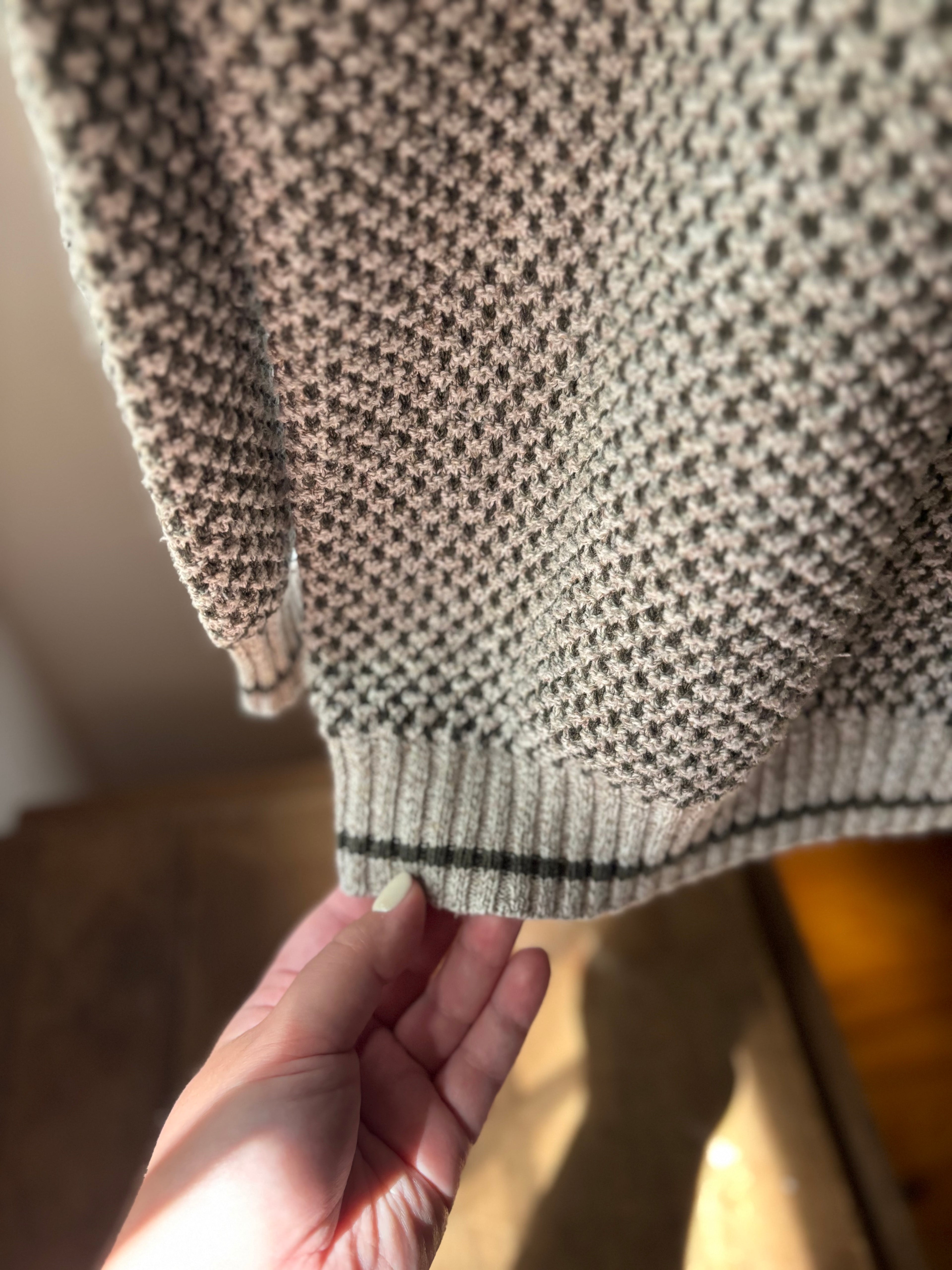 1990s Cotton Grey & Green Crewneck Sweater