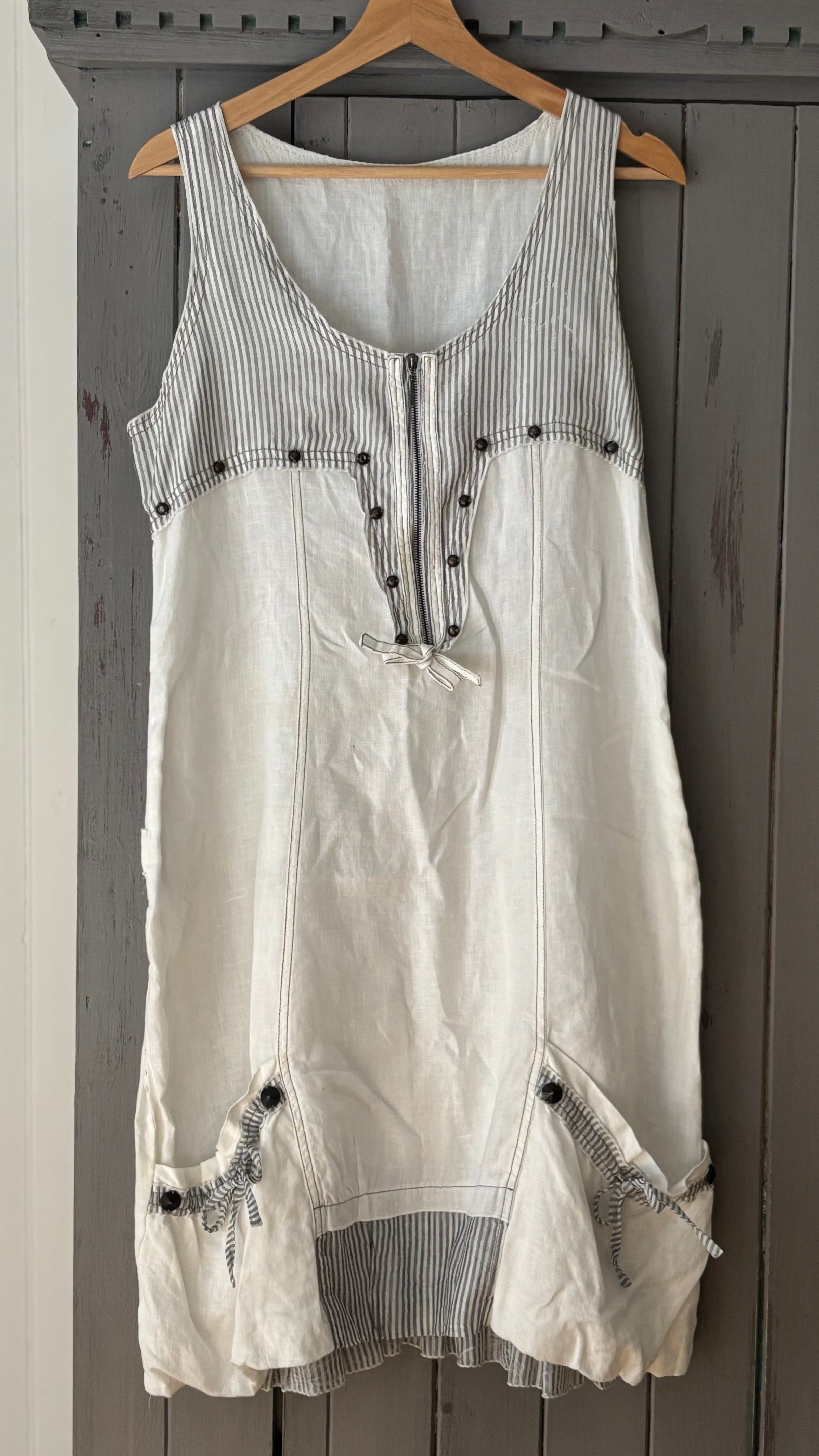 Y2K Linen Dress with Pockets and Ties