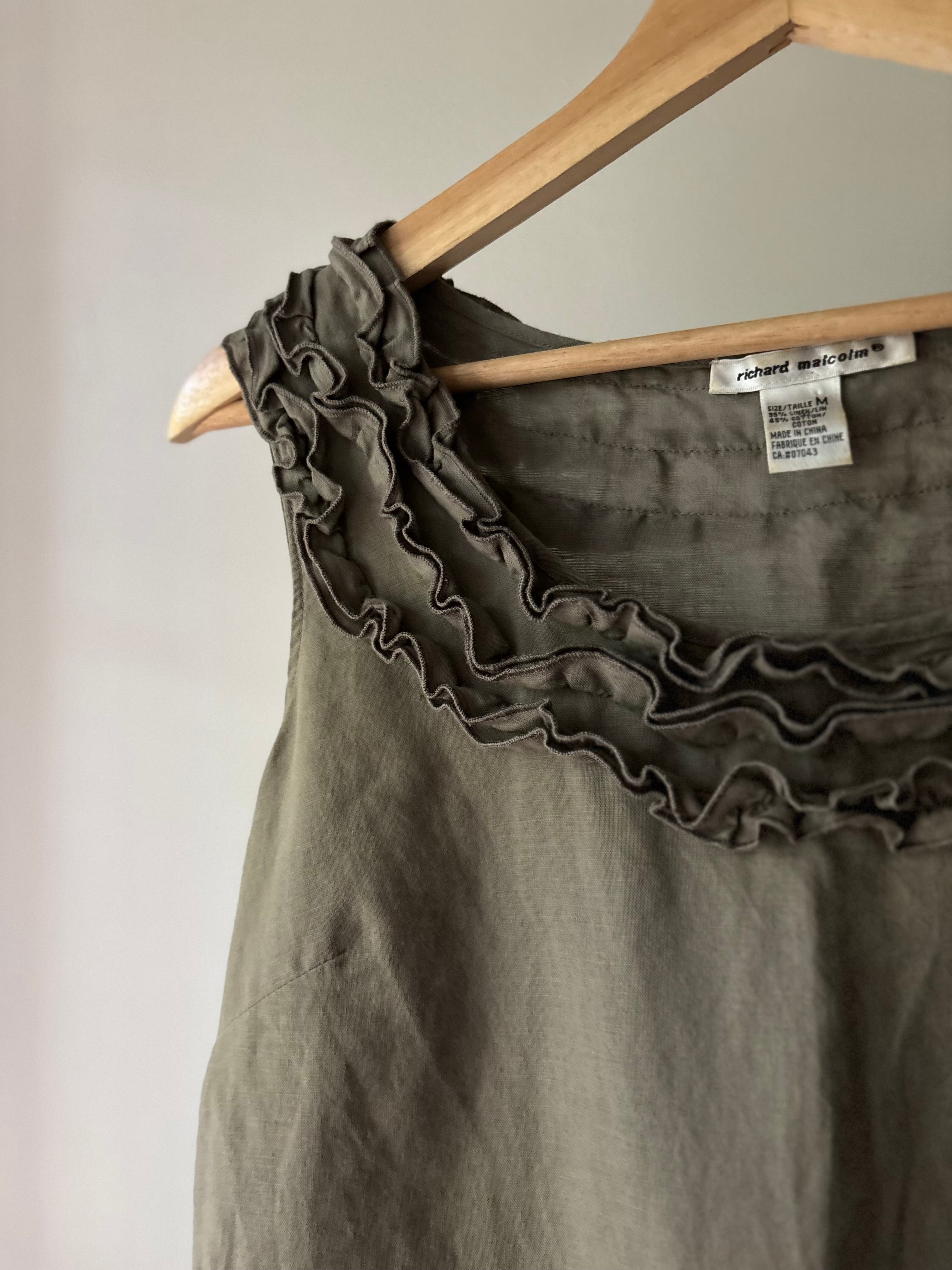 Y2K Linen Top with Ruffled Neckline
