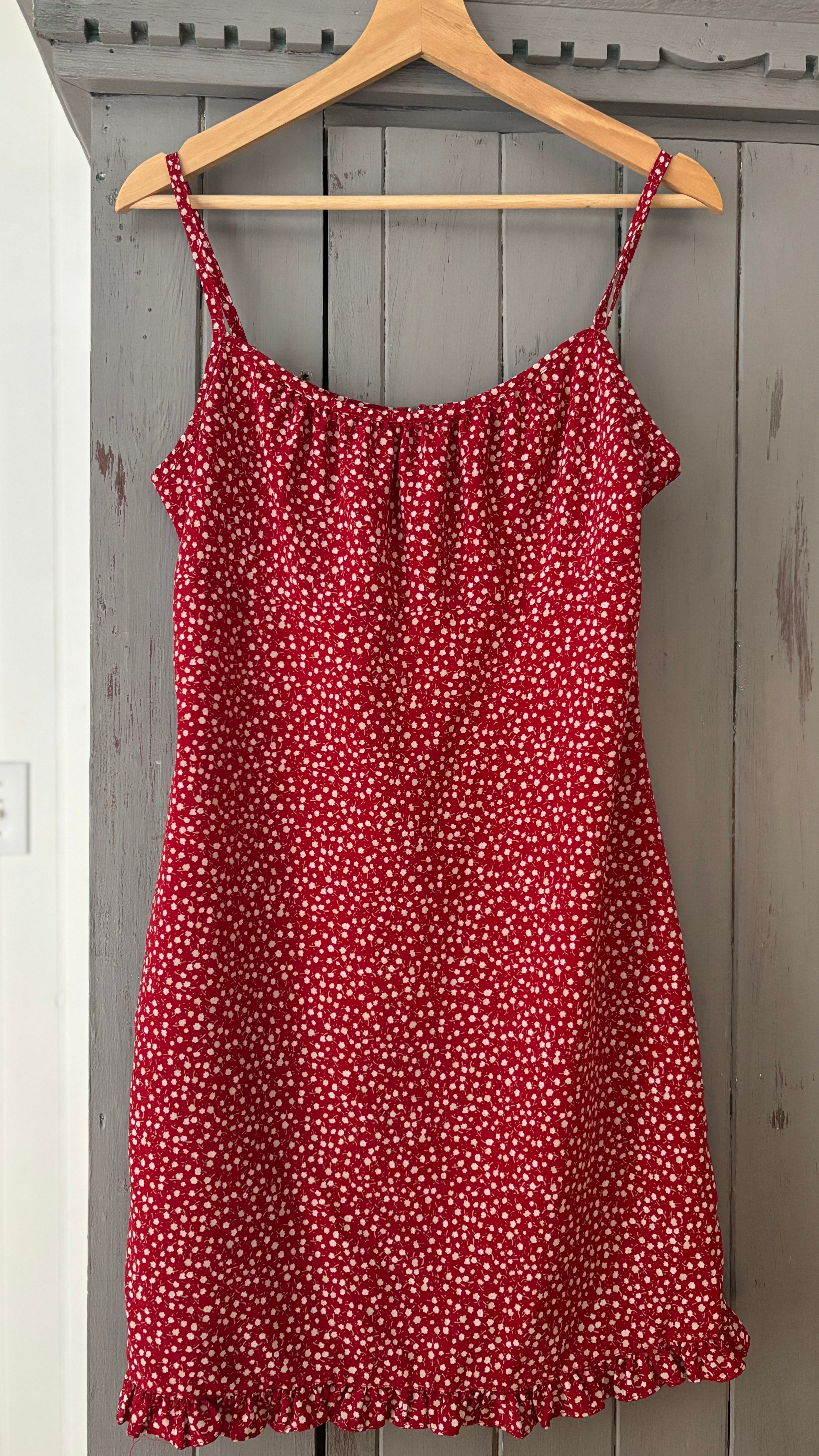 1990s Red Floral dress with Ruffle Trim