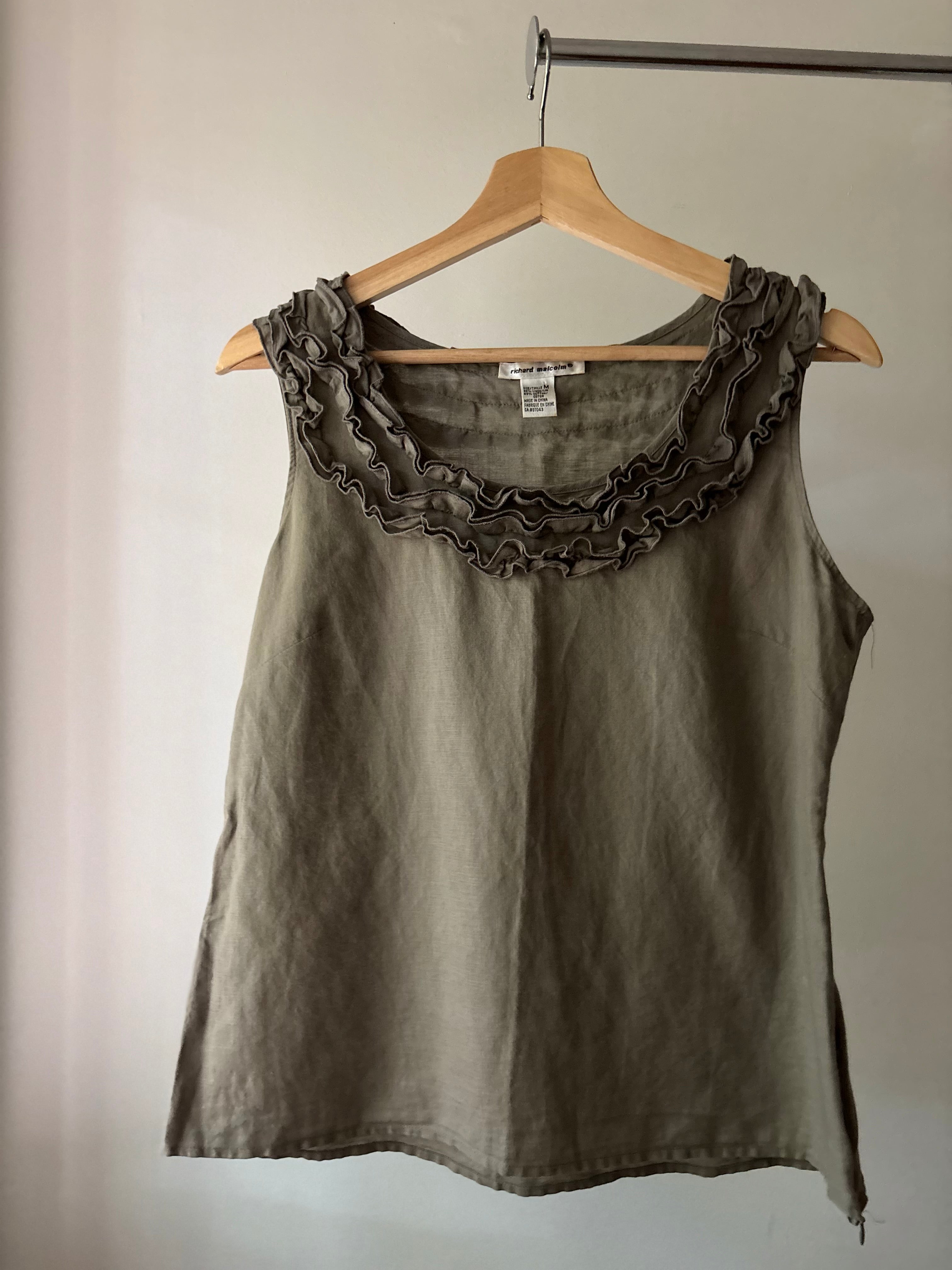 Y2K Linen Top with Ruffled Neckline