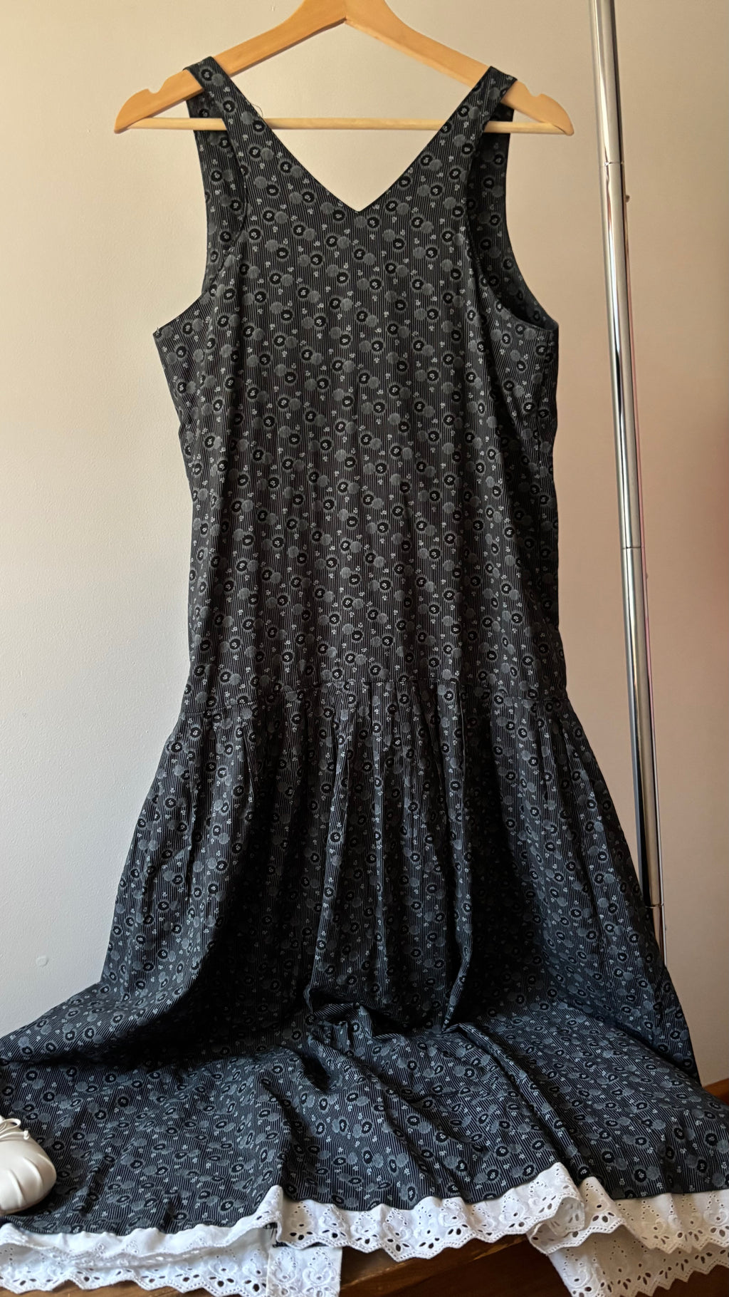 1980s Joseph Ribkoff Drop Waist Floral Maxi Dress with Lace Trim | Sz Small