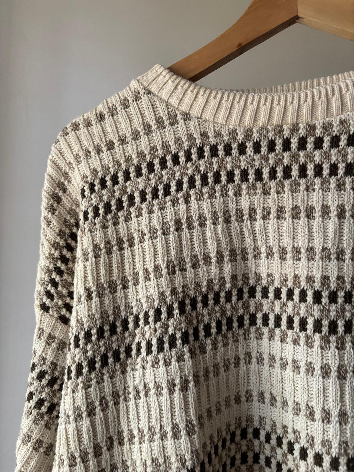 1990s Cream & Brown Cotton Patterned Sweater
