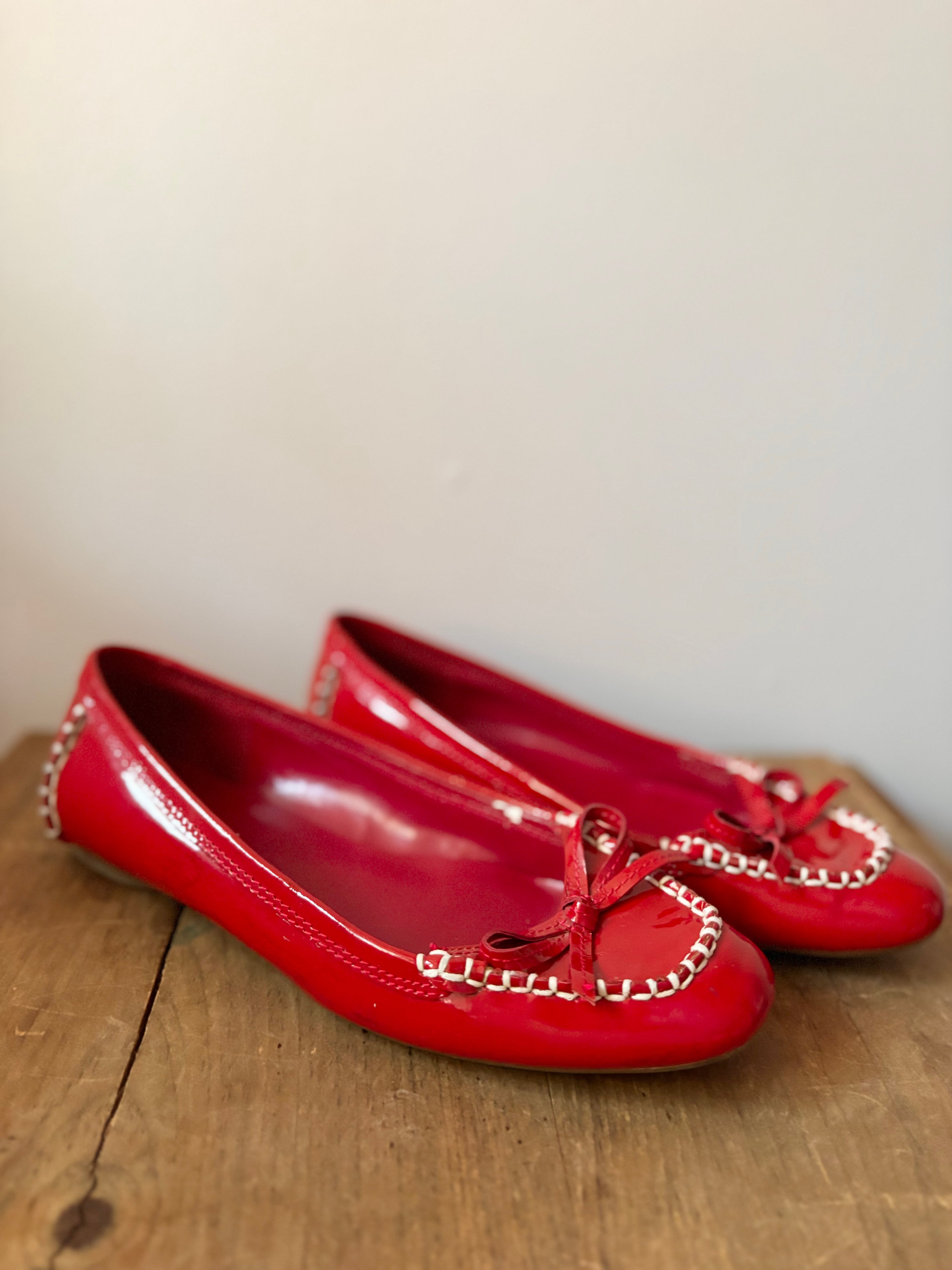 Y2K Red Patent Leather Ballet Flats with Bow | Size 7.5