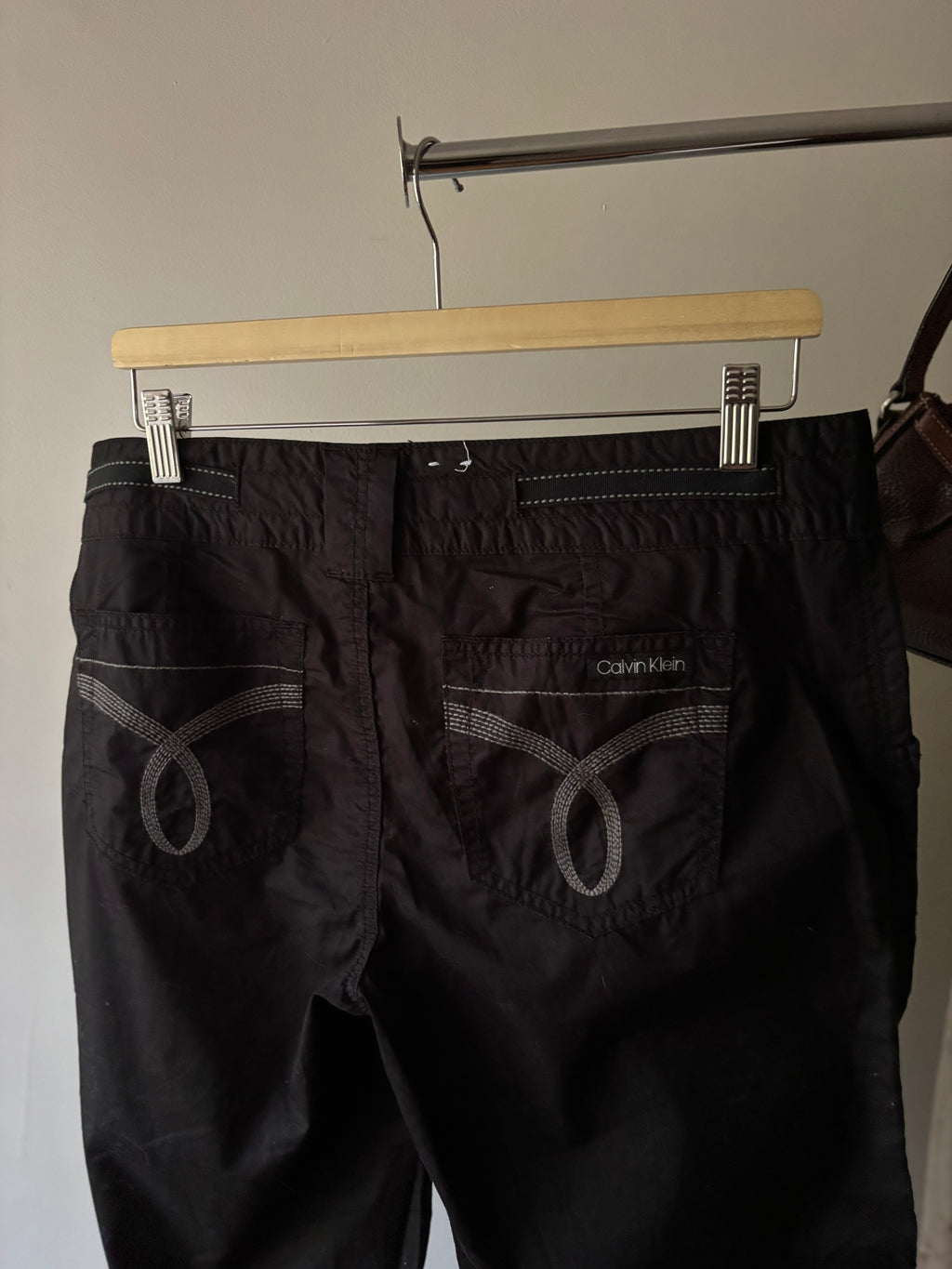 Y2K Capris with Bows & Ruched Pockets | 34" waist