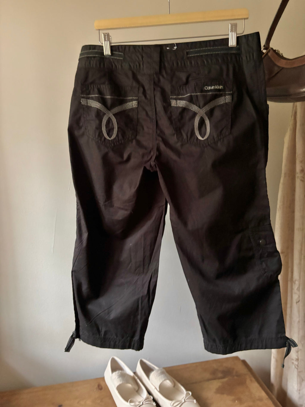 Y2K Capris with Bows & Ruched Pockets | 34" waist