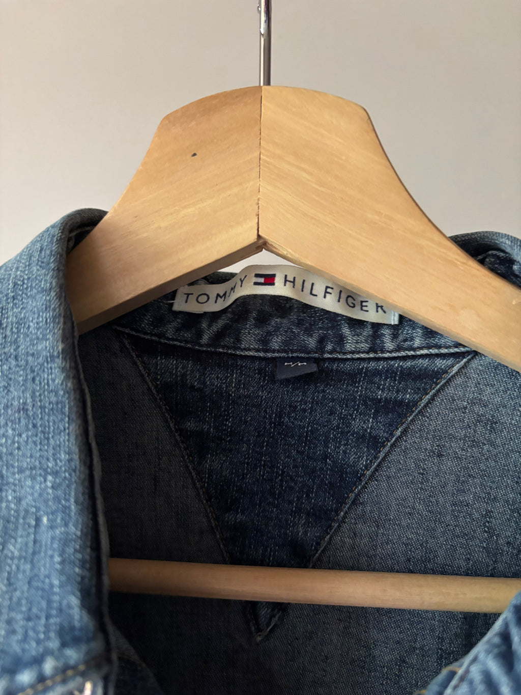 Y2K Tommy Jean Shirt with Flared Sleeves