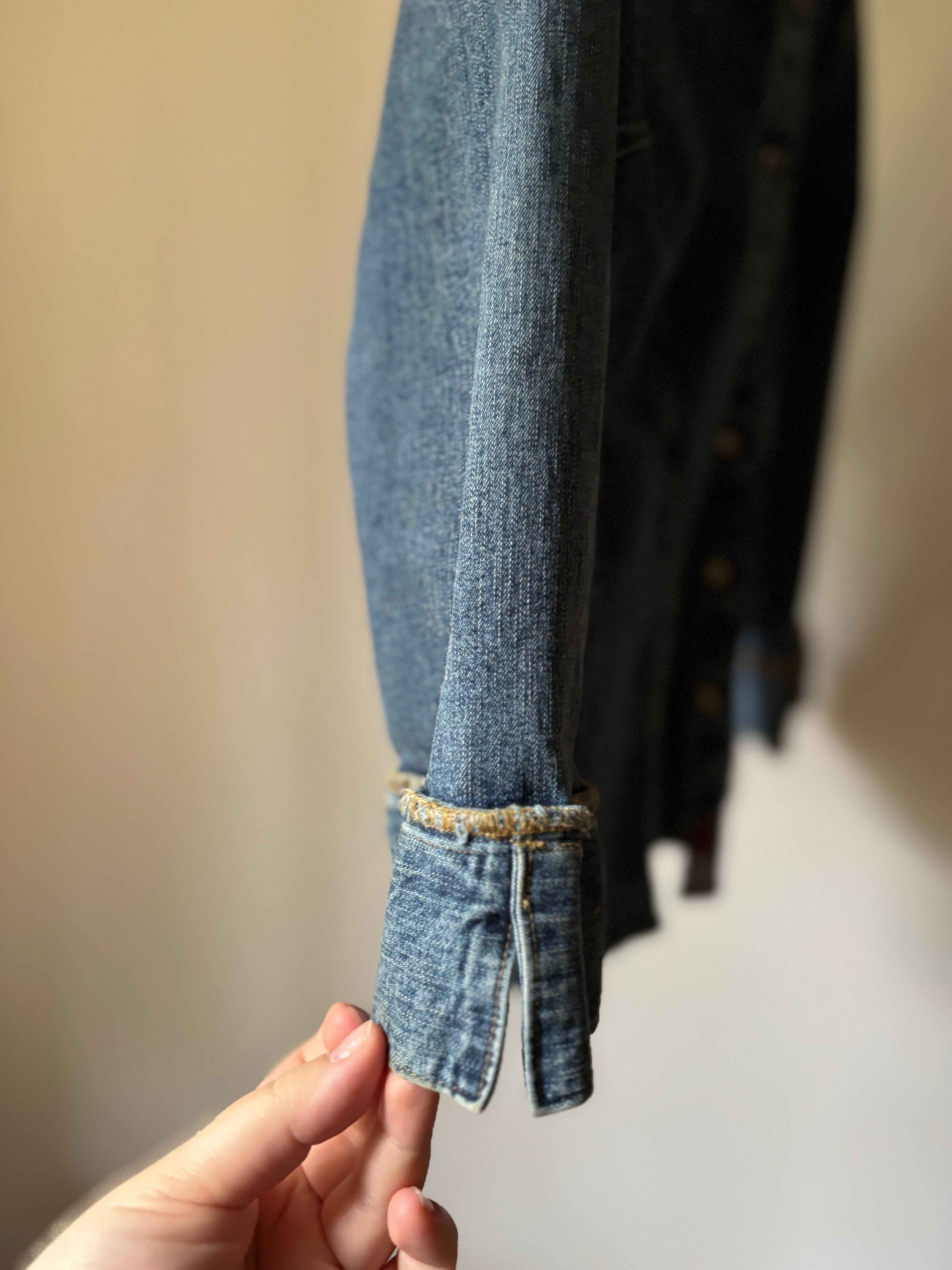 Y2K Tommy Jean Shirt with Flared Sleeves