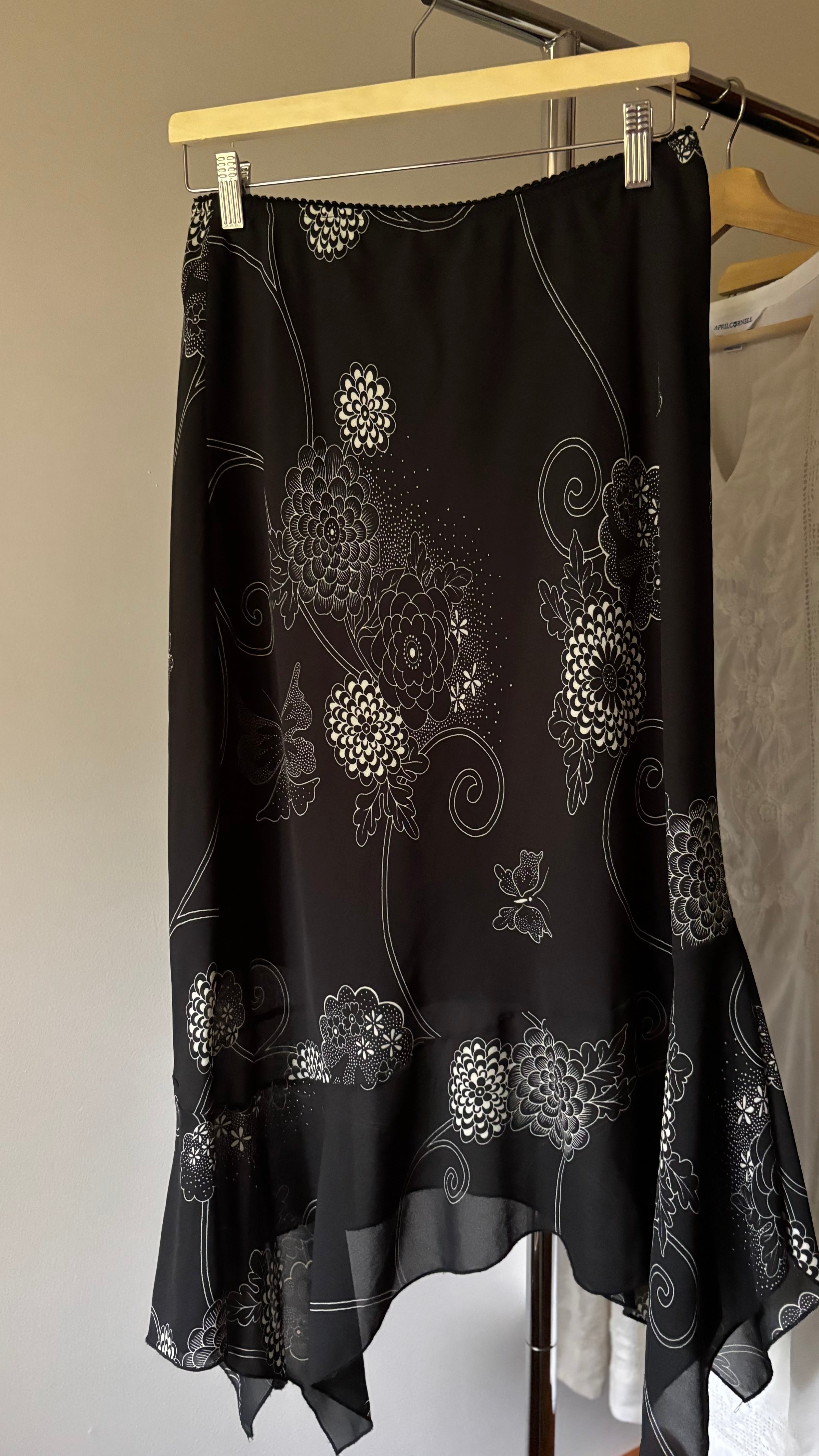 1990s Asymmetrical Floral Slip Skirt | 29-34"