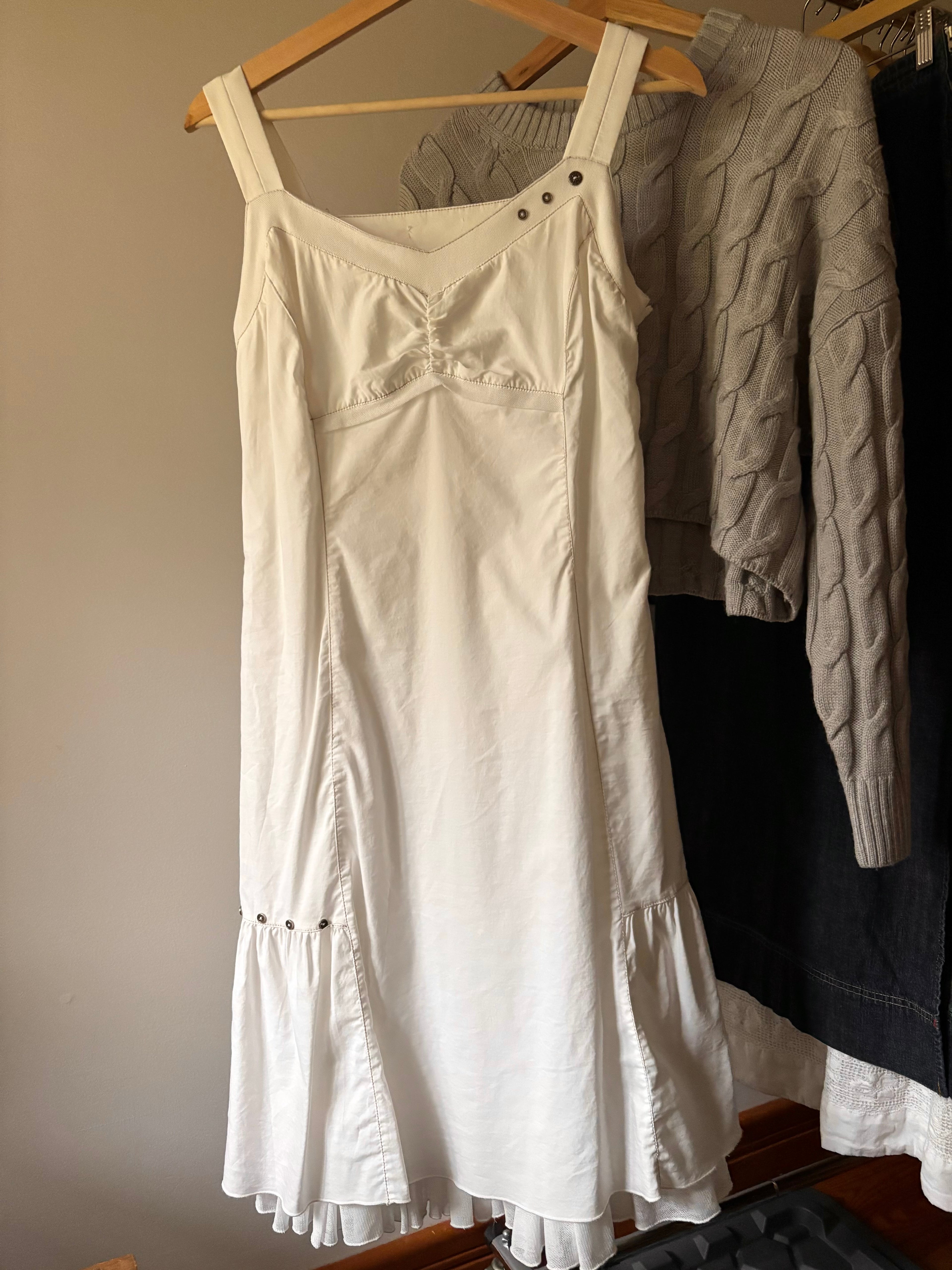 Y2K Sweetheart White Ruffled Midi Dress (has stretch)