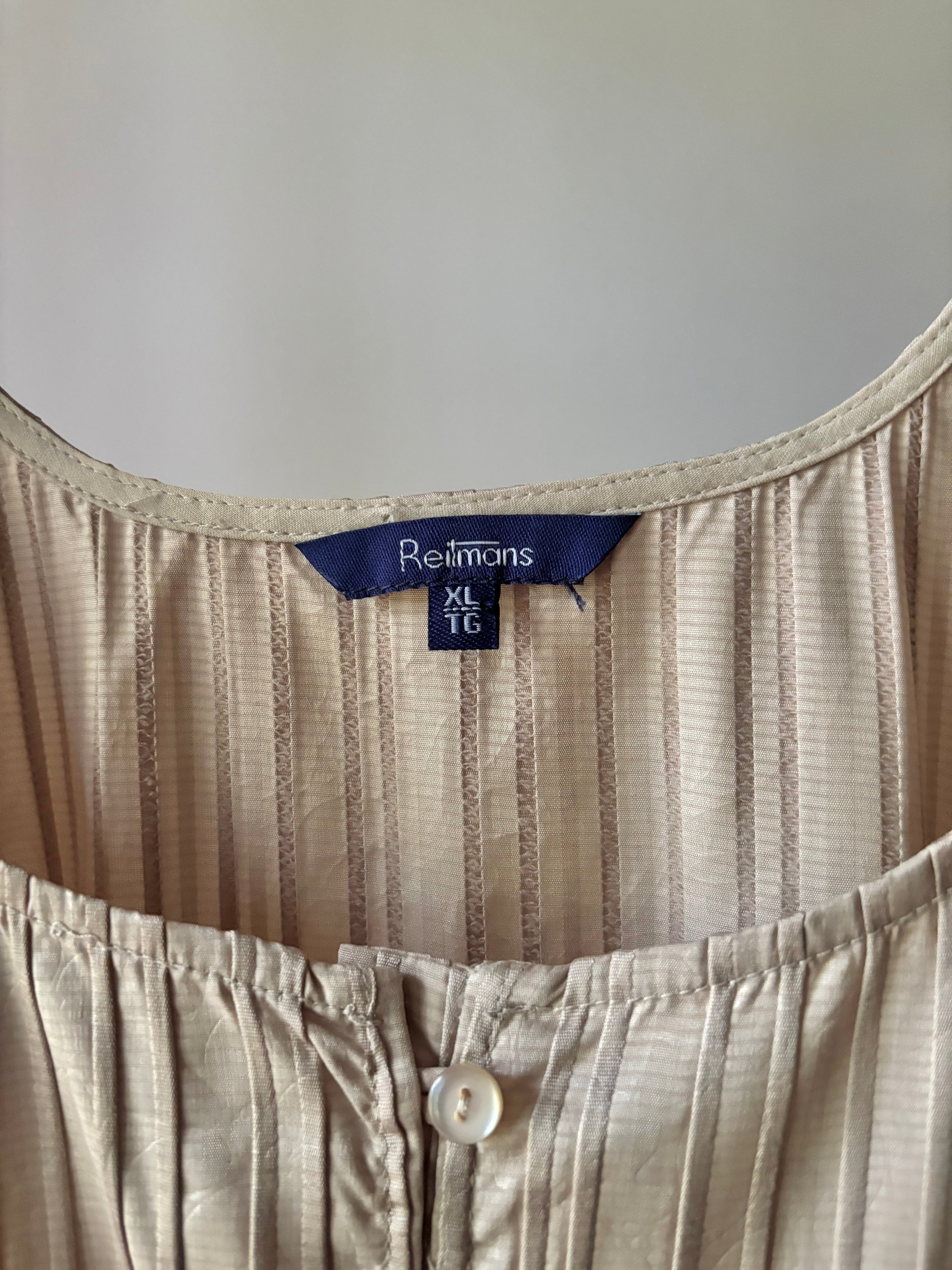 1990s Button-Front Ribbed Tank Top with Embossed Flowers