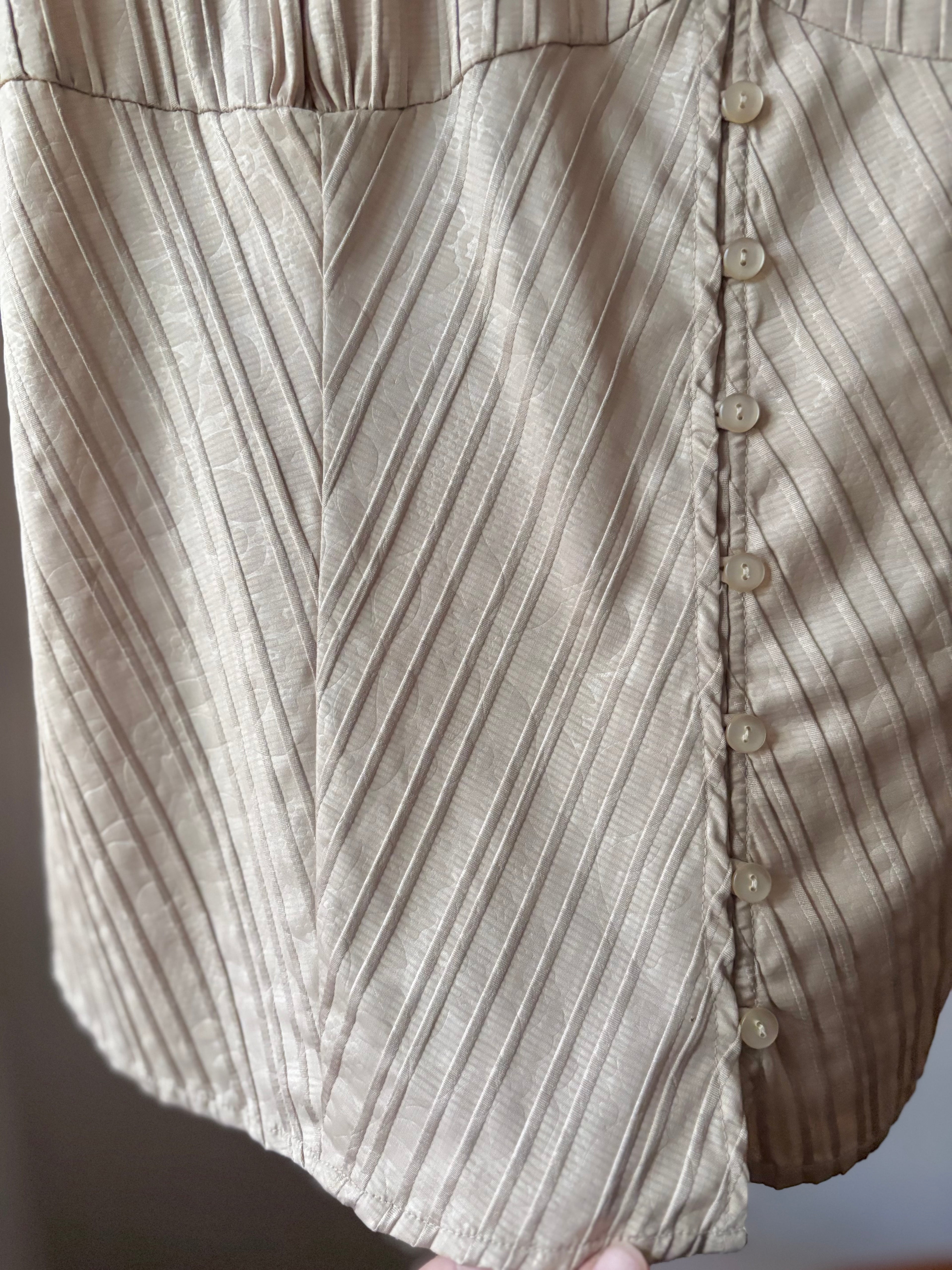 1990s Button-Front Ribbed Tank Top with Embossed Flowers