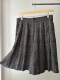 1990s Flowy High Rise Shorts with Pockets| 30-34"