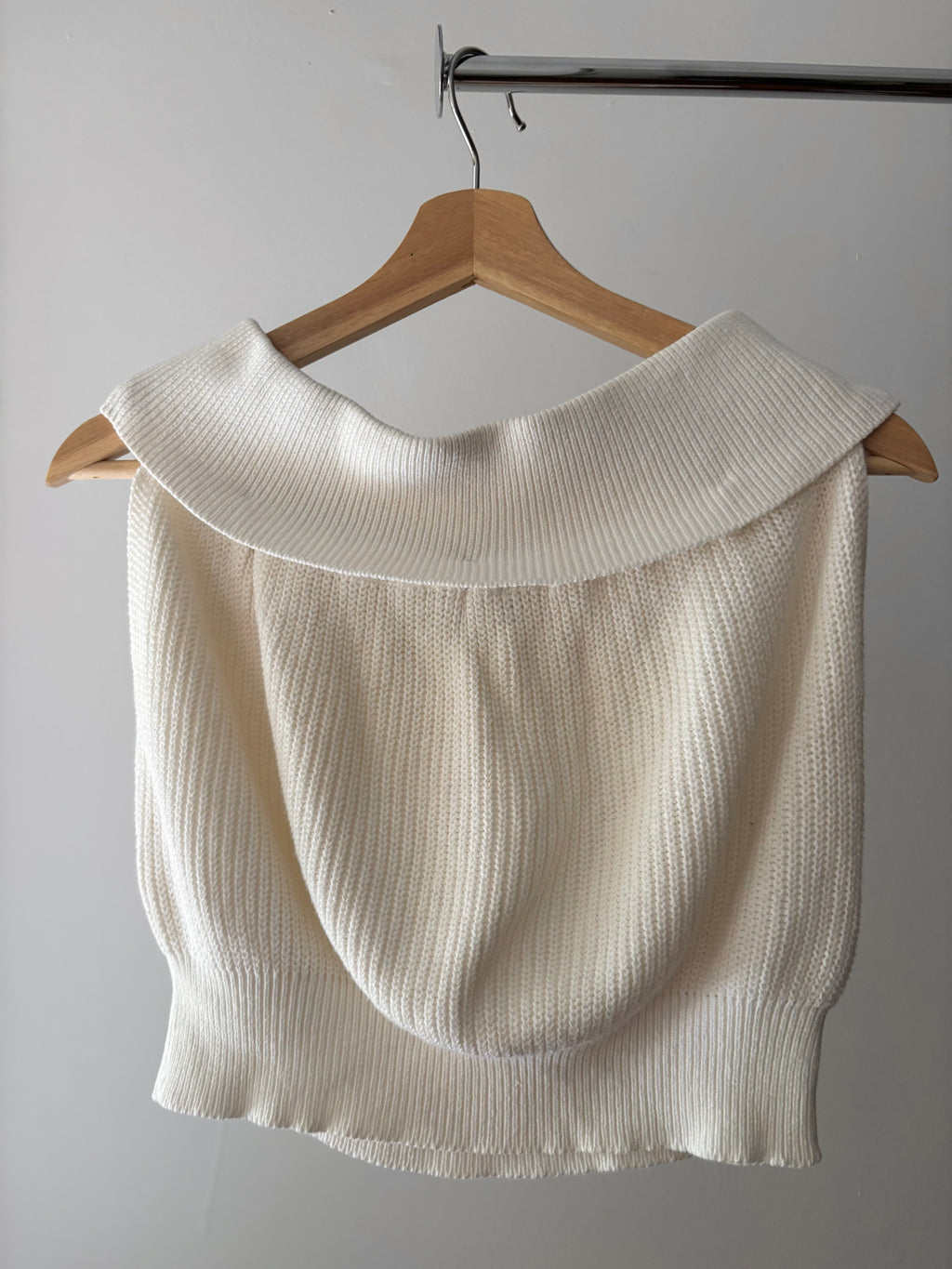 1990s Cotton Knit Cropped Off the Shoulder Top