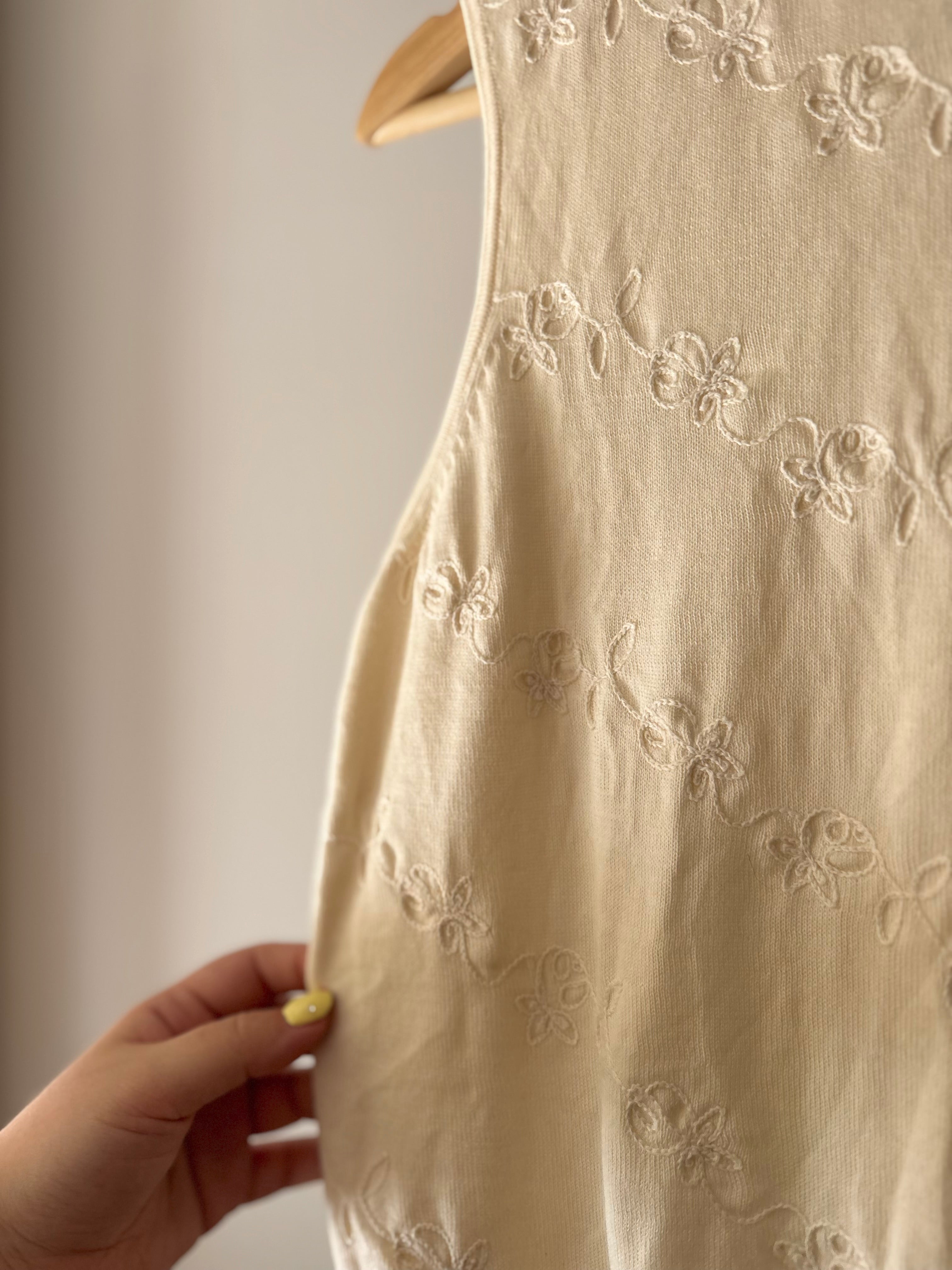 Y2K Cream Floral Embroidered Crewneck Tank