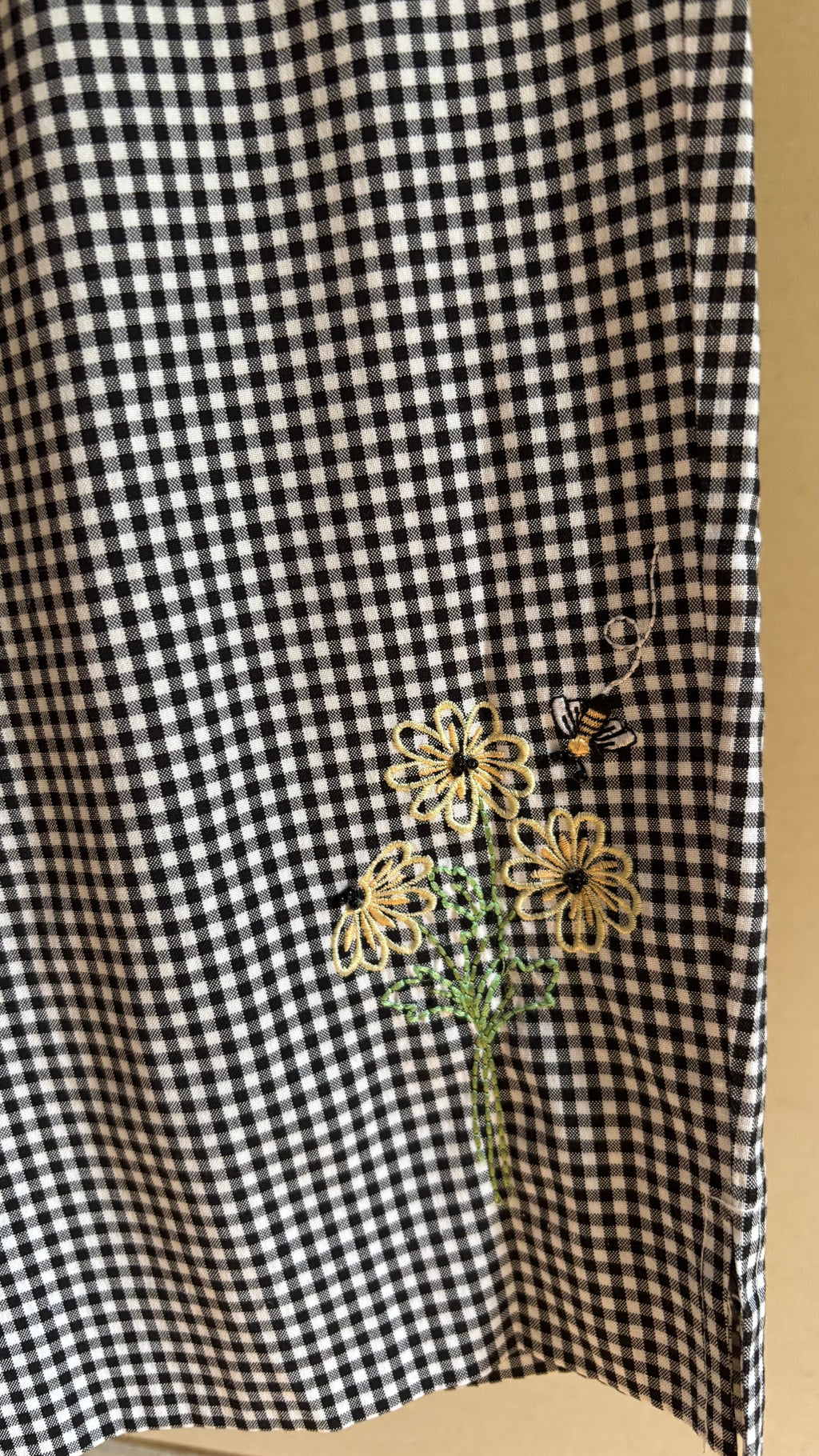Y2K Gingham Capris with Embroidery | 34-36"