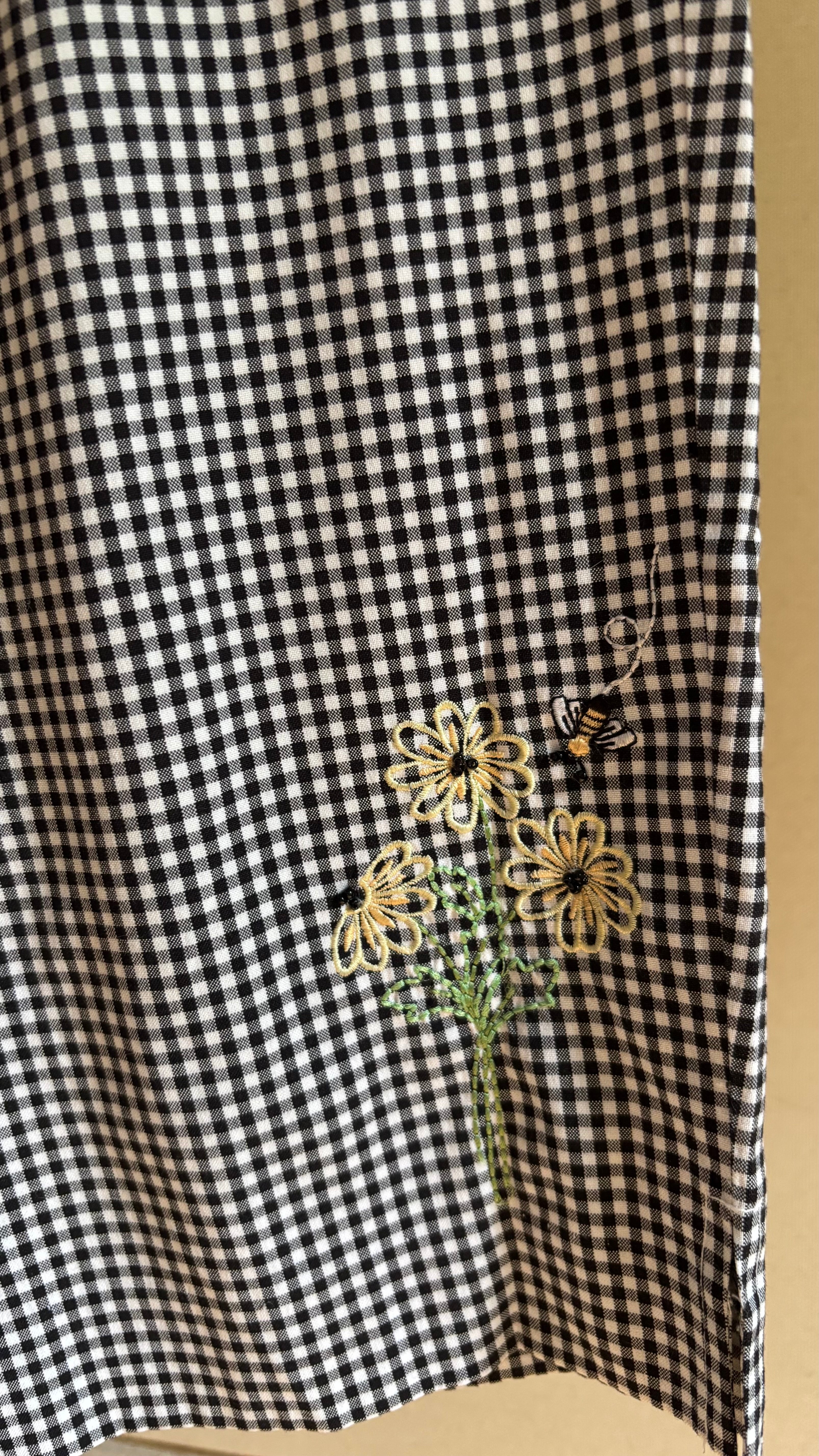 Y2K Gingham Capris with Embroidery | 34-36"