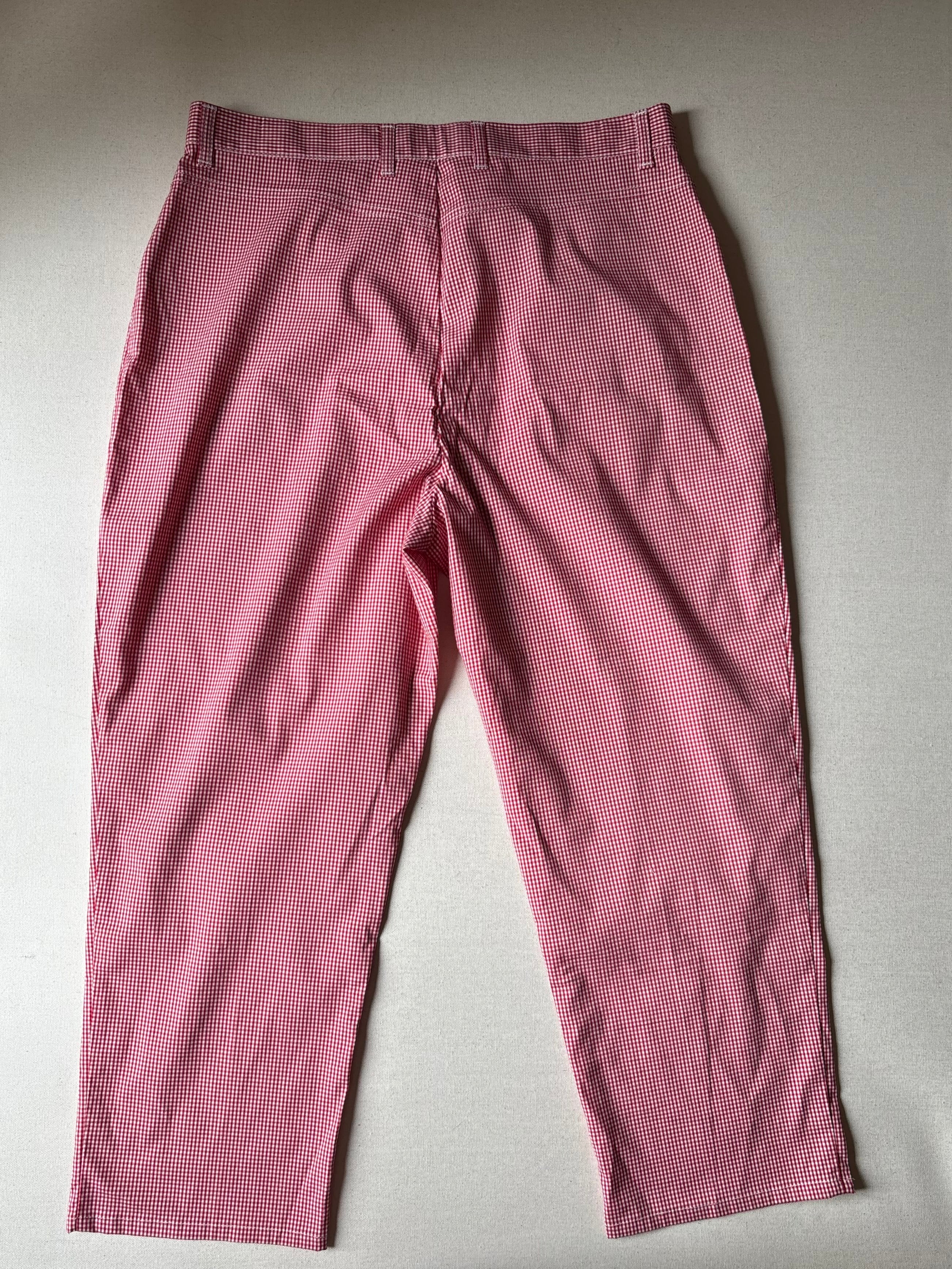 1990s Red Gingham Light Summer Capris | 34" waist