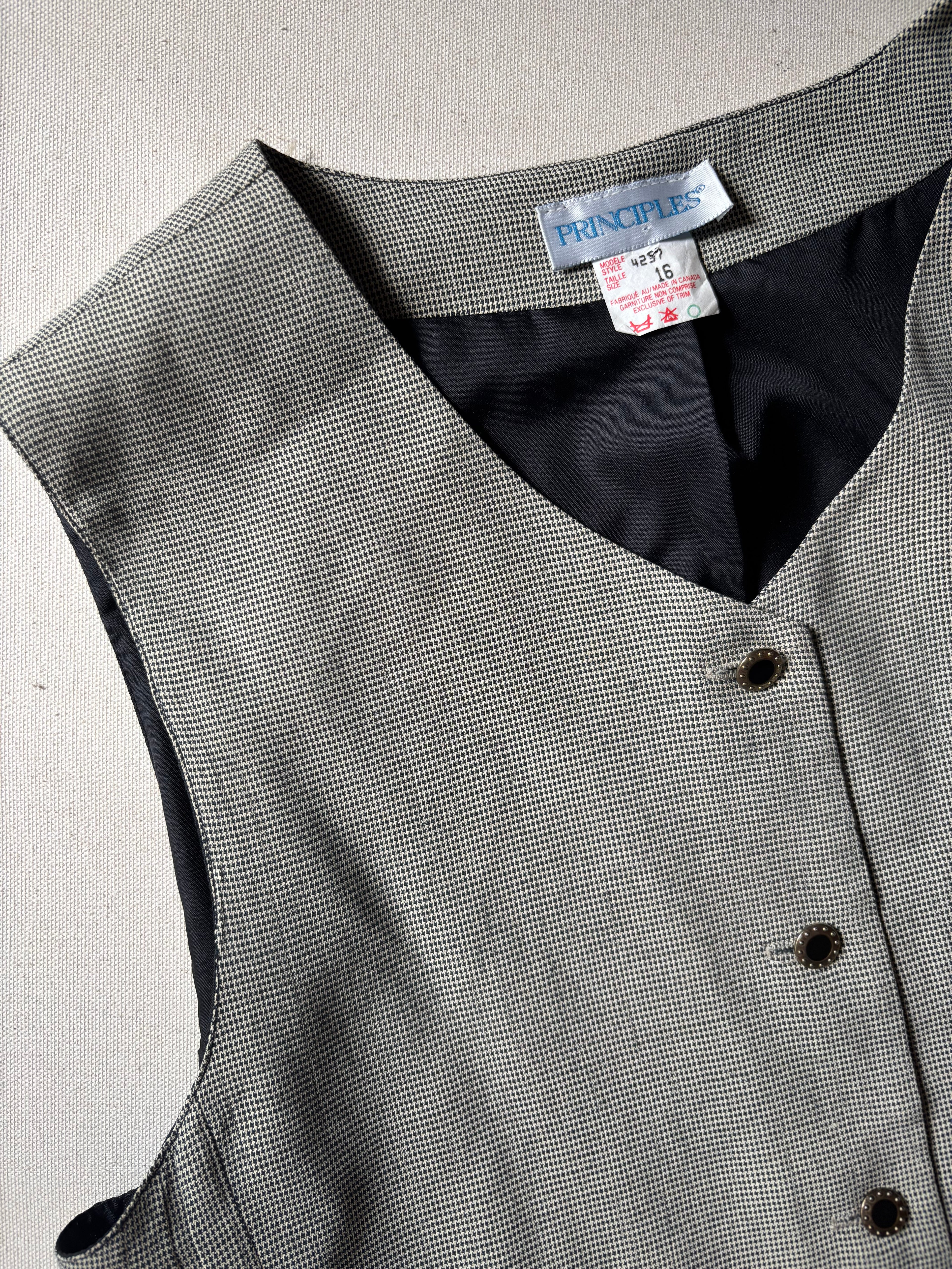 1990s Lightweight Vest | Vintage Sleeveless Top