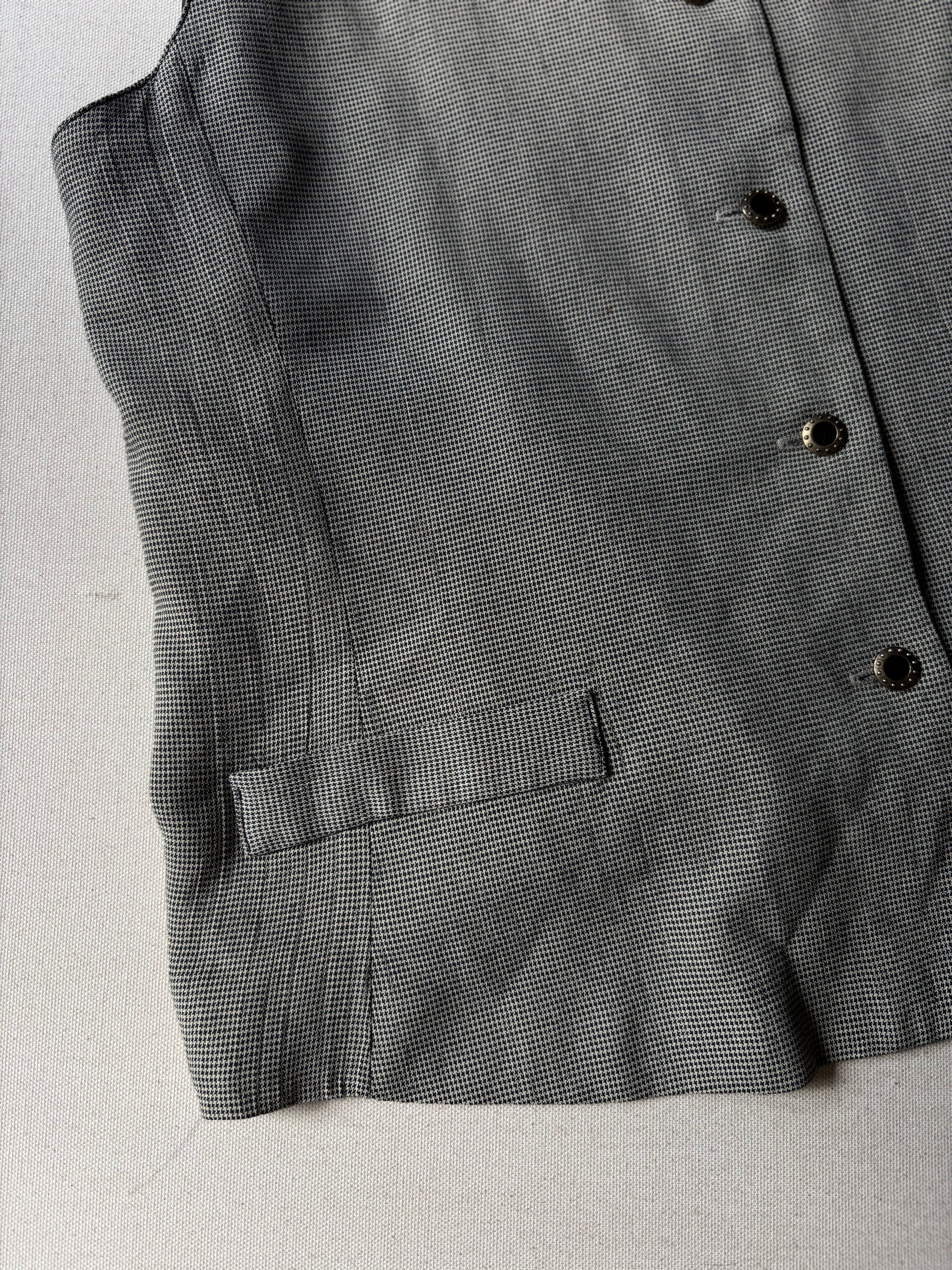 1990s Lightweight Vest | Vintage Sleeveless Top