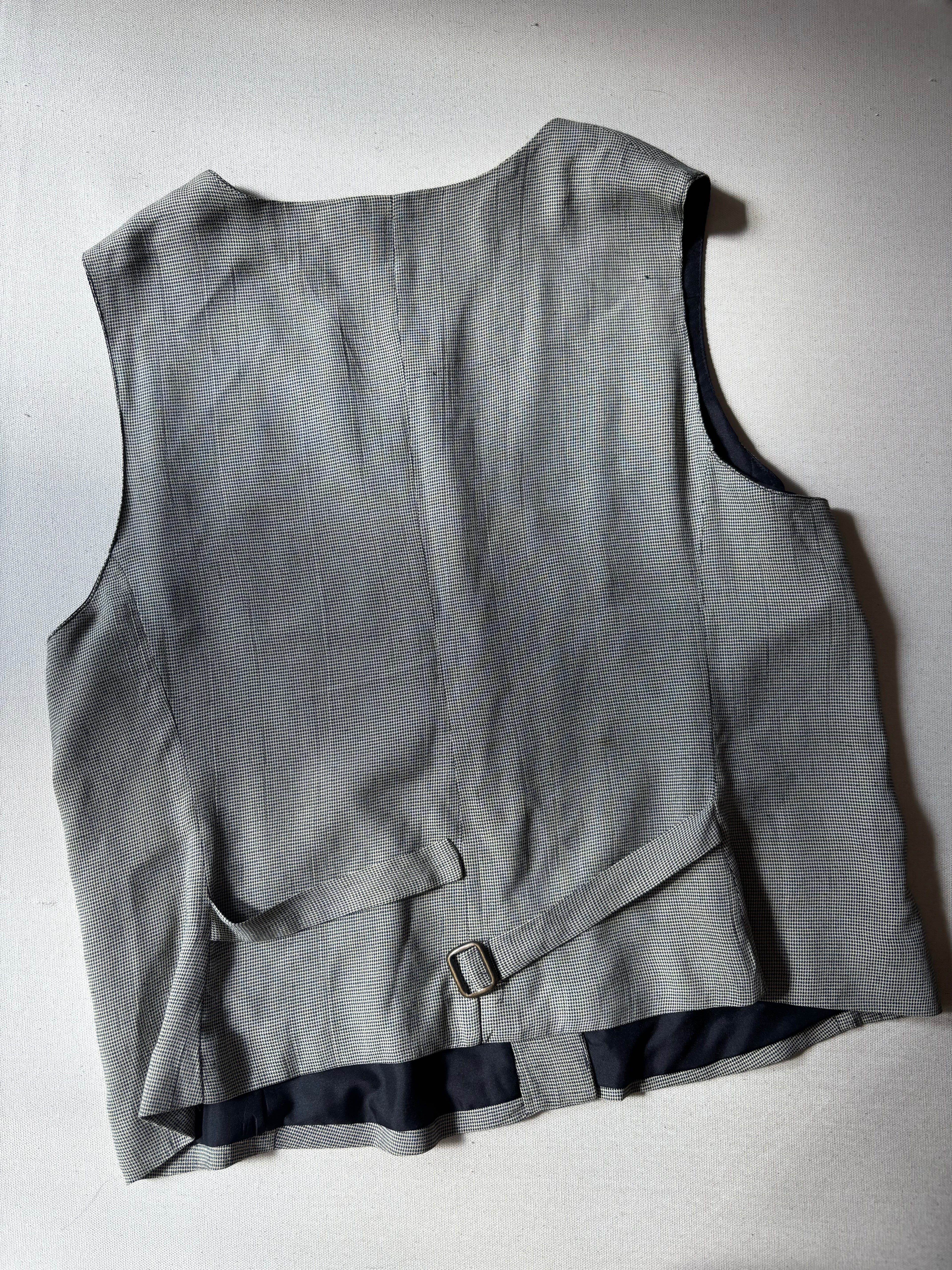 1990s Lightweight Vest | Vintage Sleeveless Top