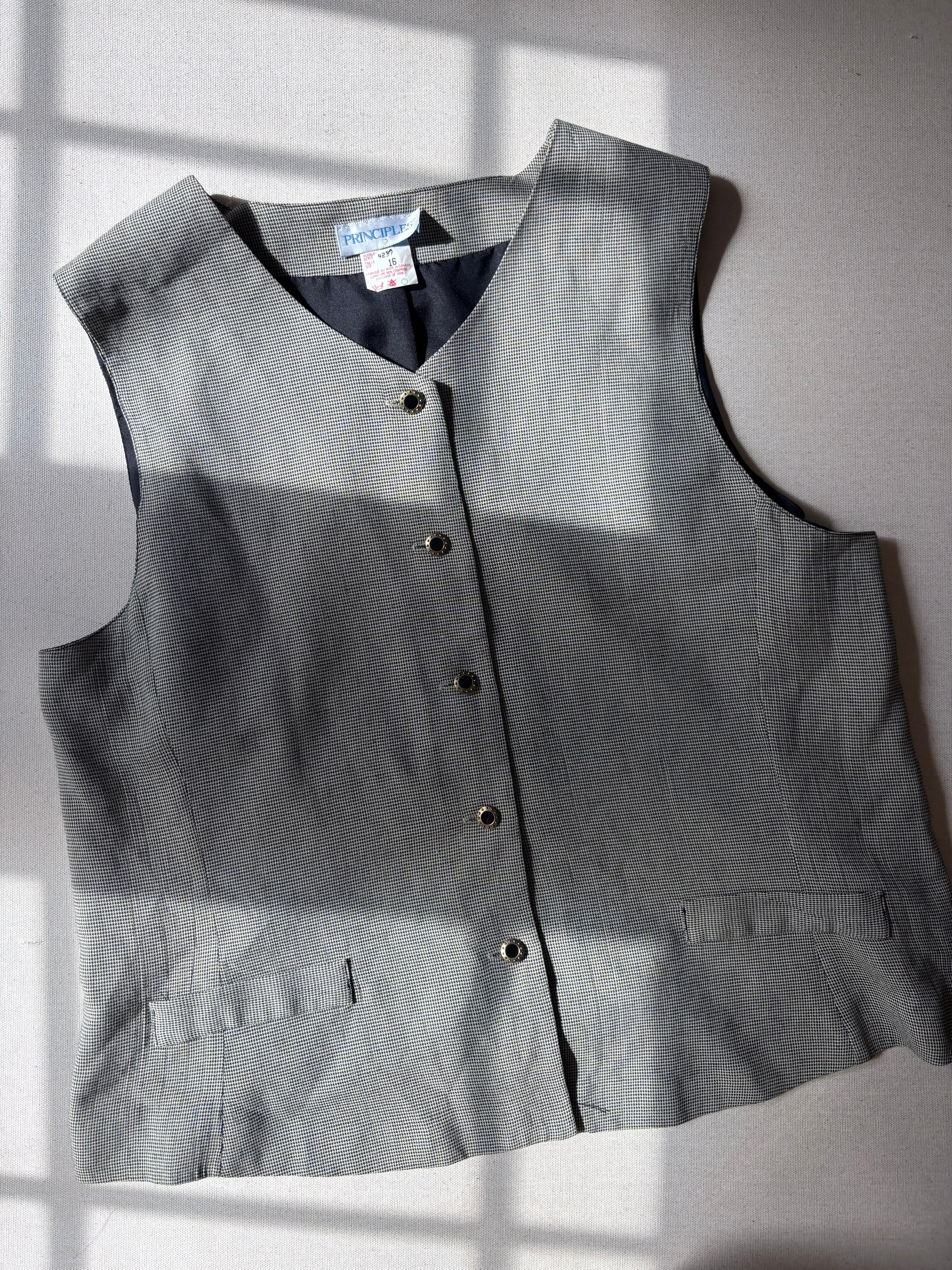 1990s Lightweight Vest | Vintage Sleeveless Top