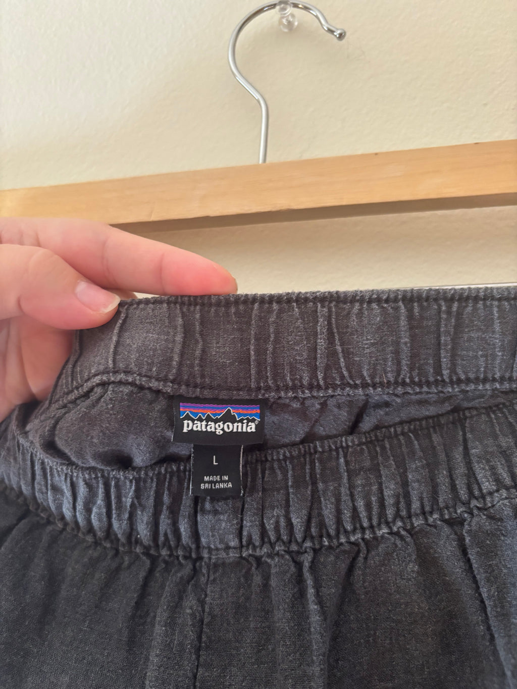 Y2K Patagonia Flowy Hemp Capris with Slits | size 32-36"