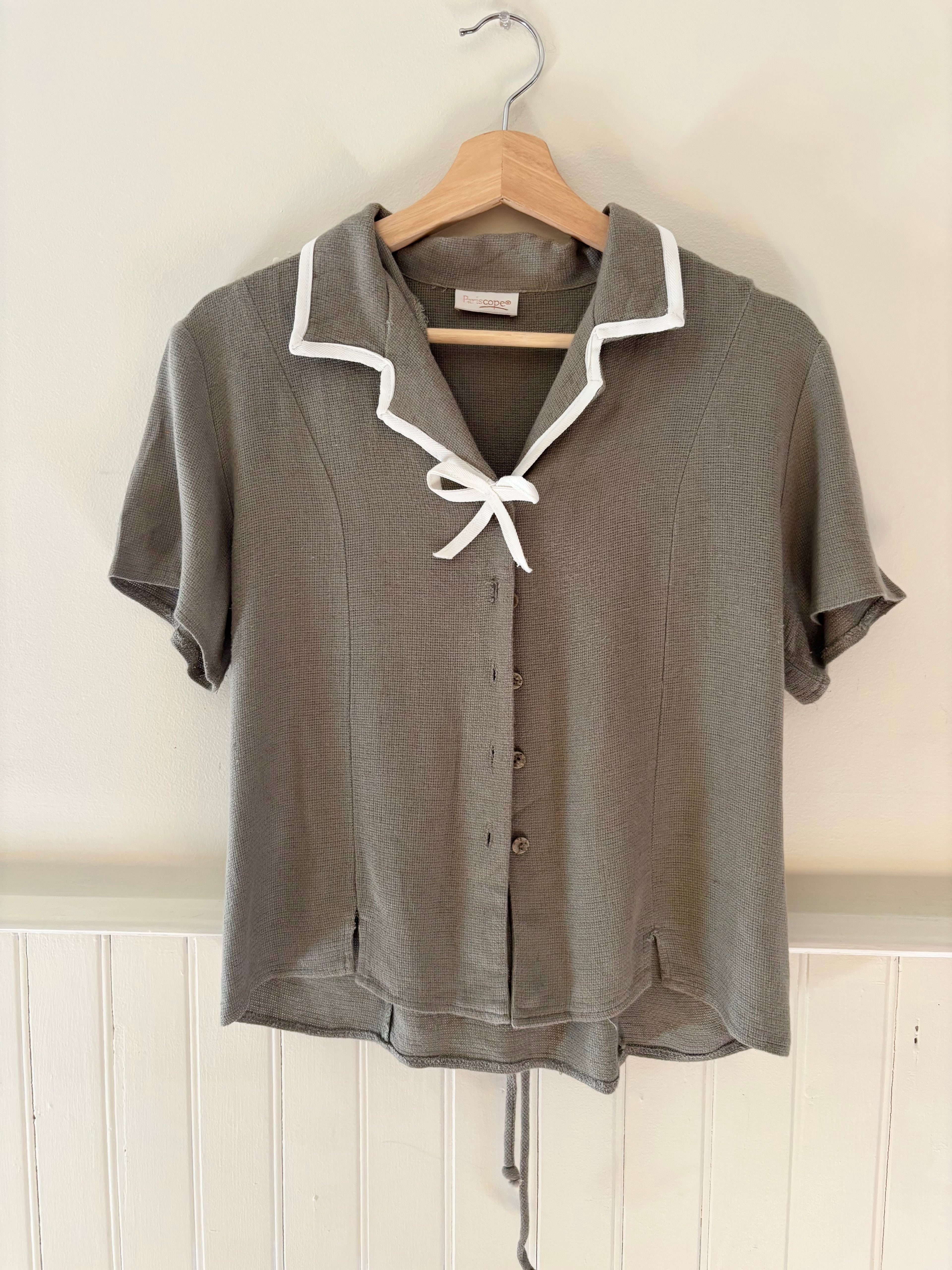 1990s Soft Tie-Back Knit Blouse with Bow | Vintage Collared Top