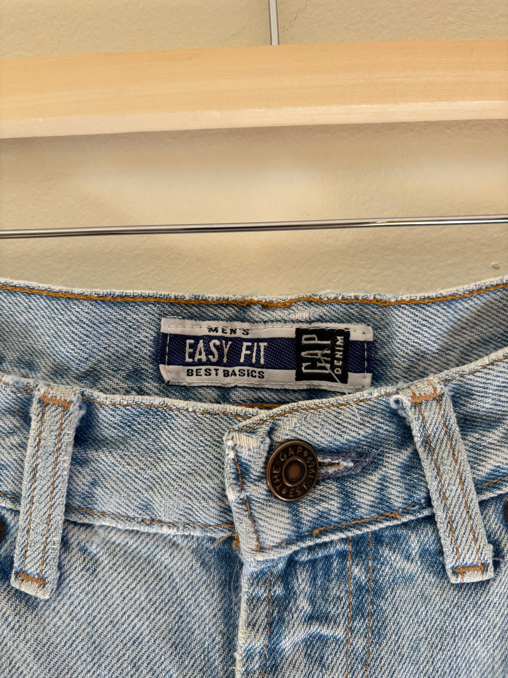 1990s Light Wash Distressed Jorts | size 33"