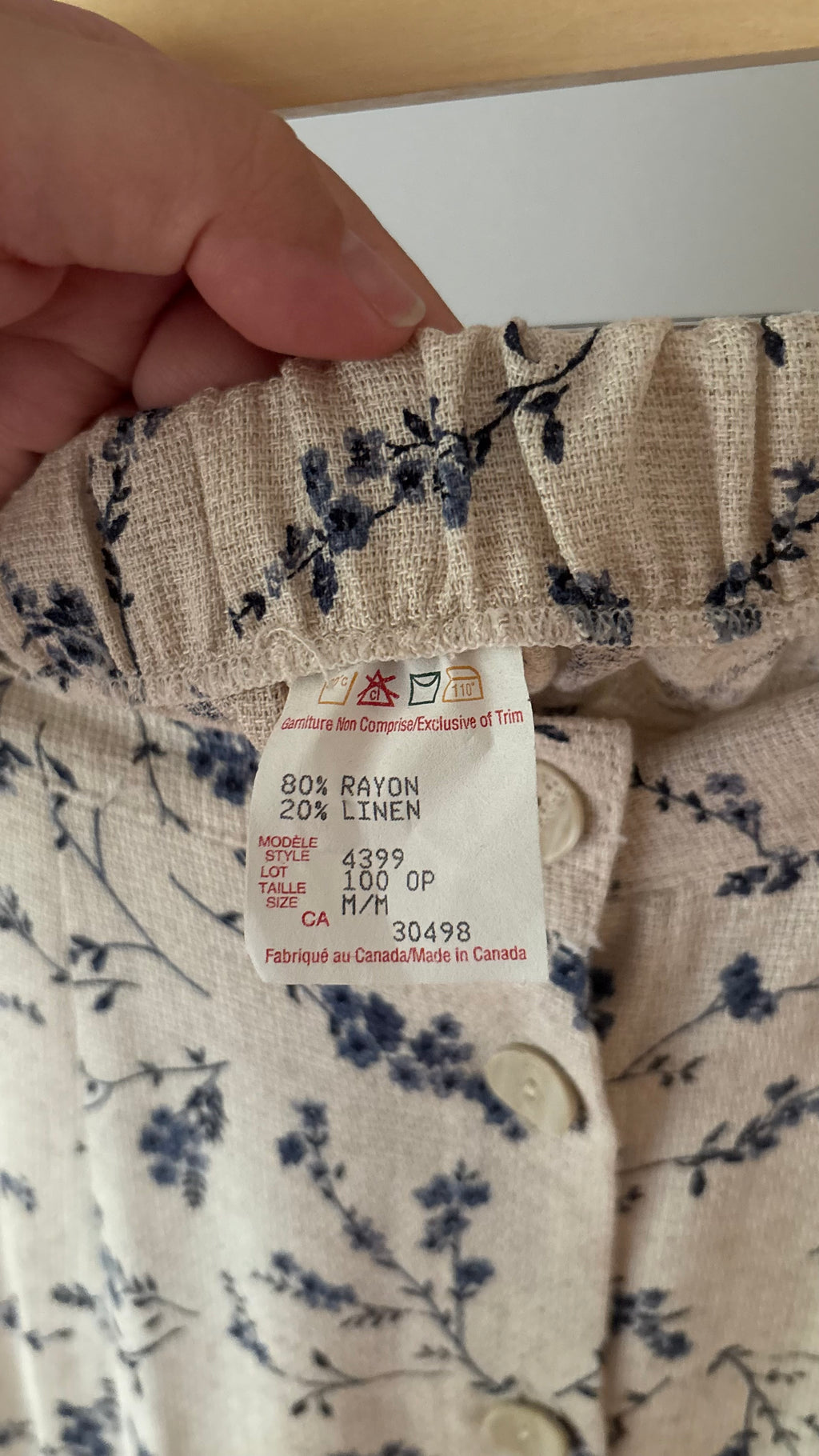 1990s Linen Blend Floral Button-Front Skirt | size 26-32"
