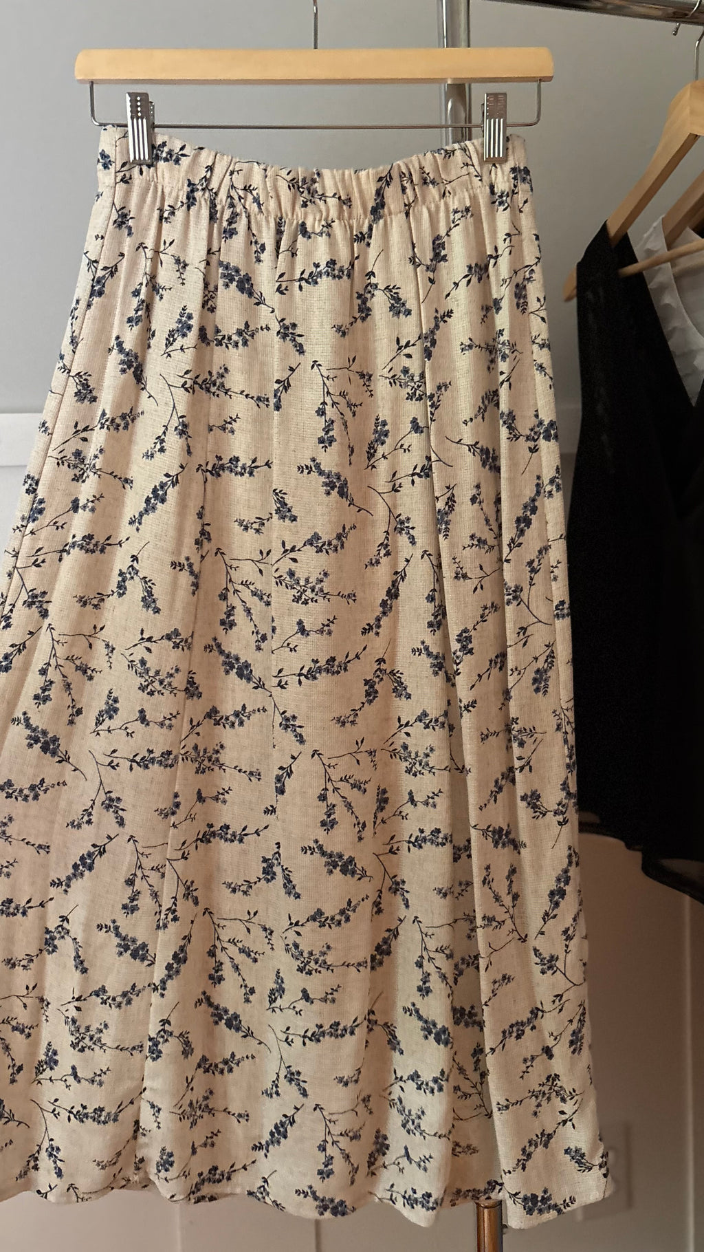 1990s Linen Blend Floral Button-Front Skirt | size 26-32"