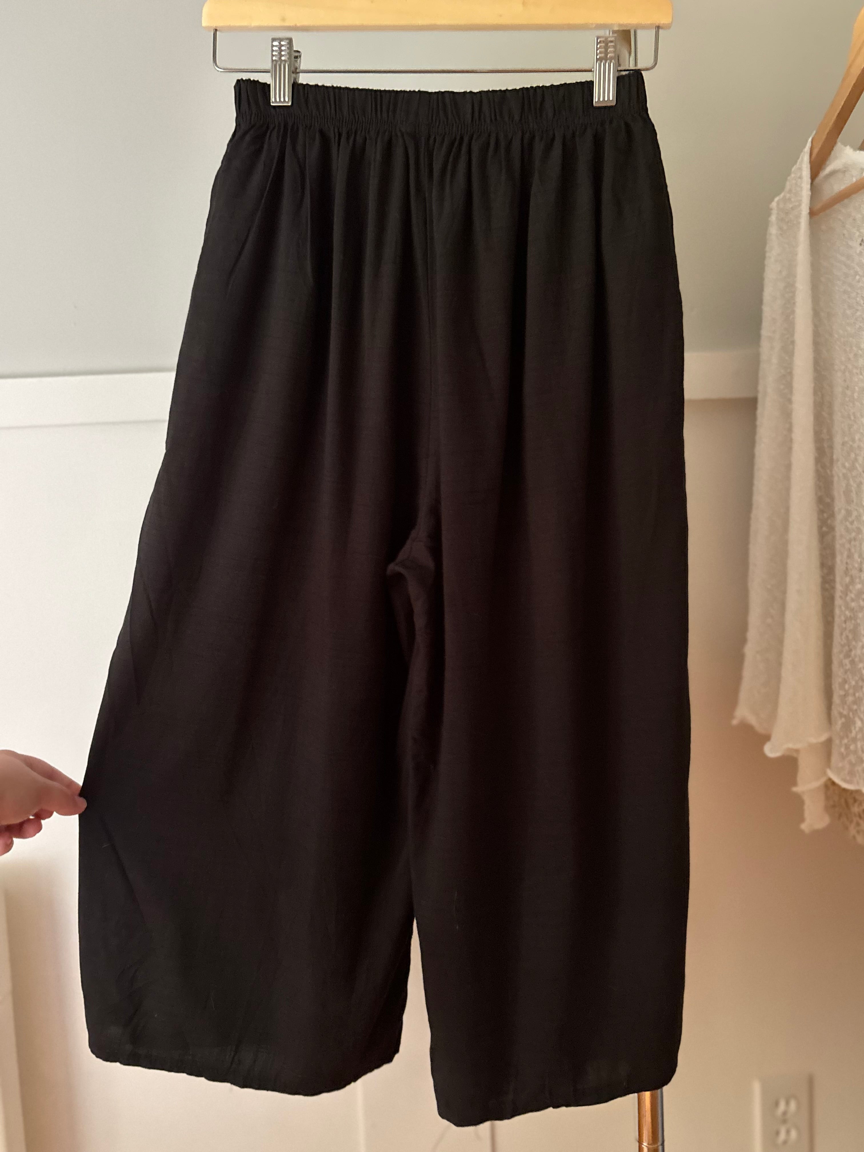 Soft Cotton Wide Leg Black Culottes | 24-32" waist