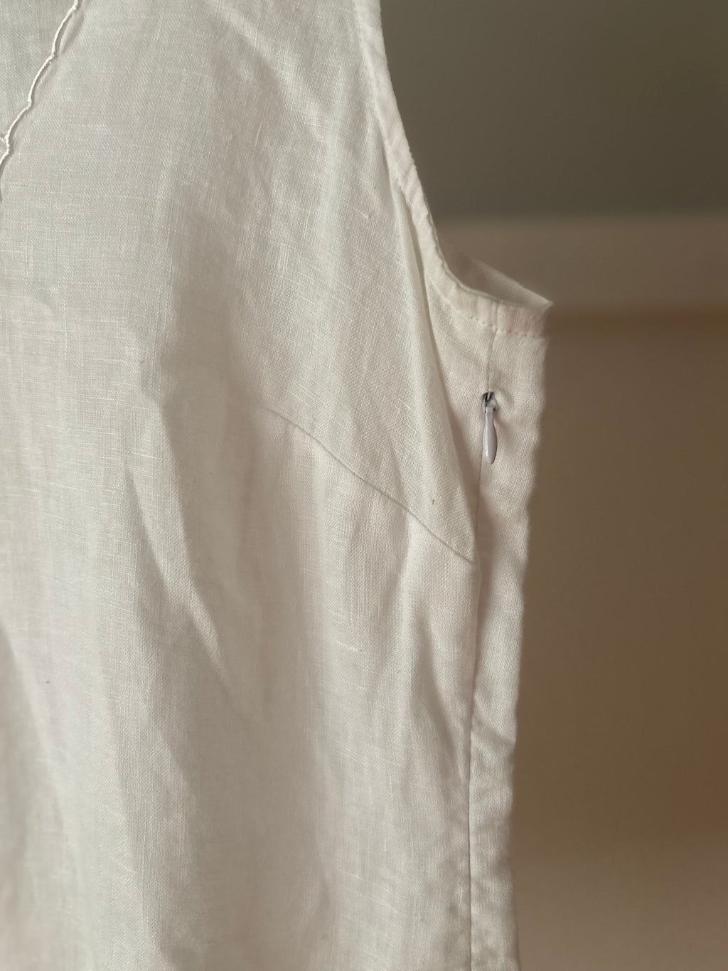 Y2K White Linen Top with Embroidery