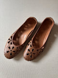 Leather Floral Volks Walkers Flats sz 8.5