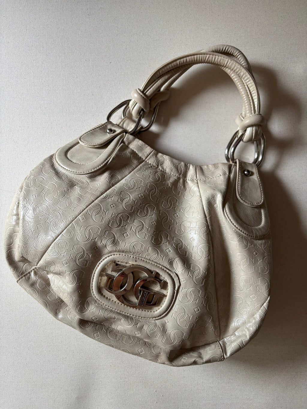 Y2K Cream Leather Slouchy Guess Bag