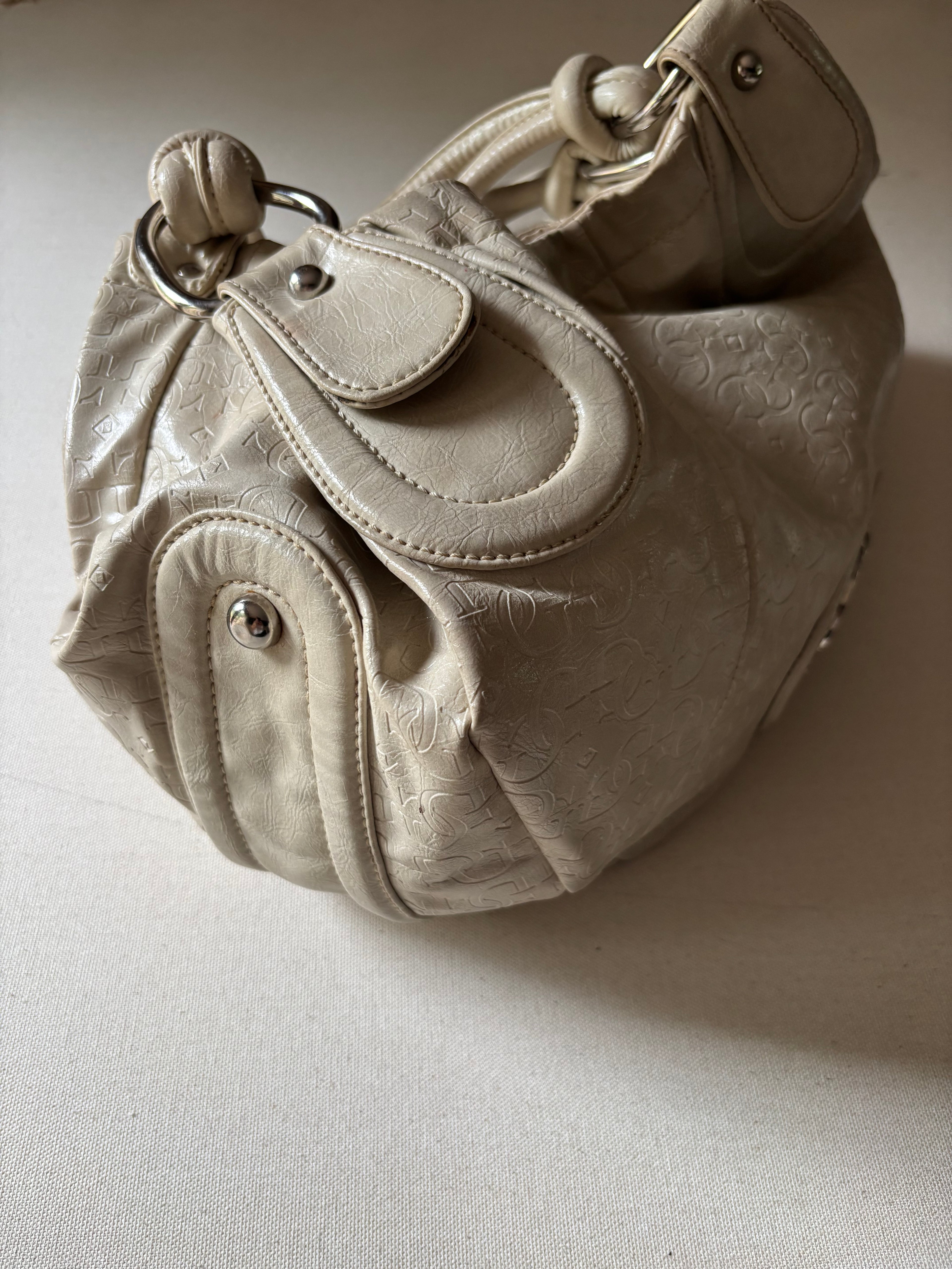 Y2K Cream Leather Slouchy Guess Bag