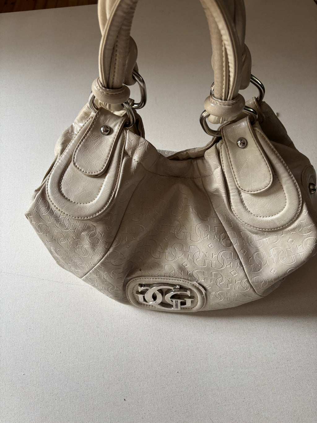 Y2K Cream Leather Slouchy Guess Bag