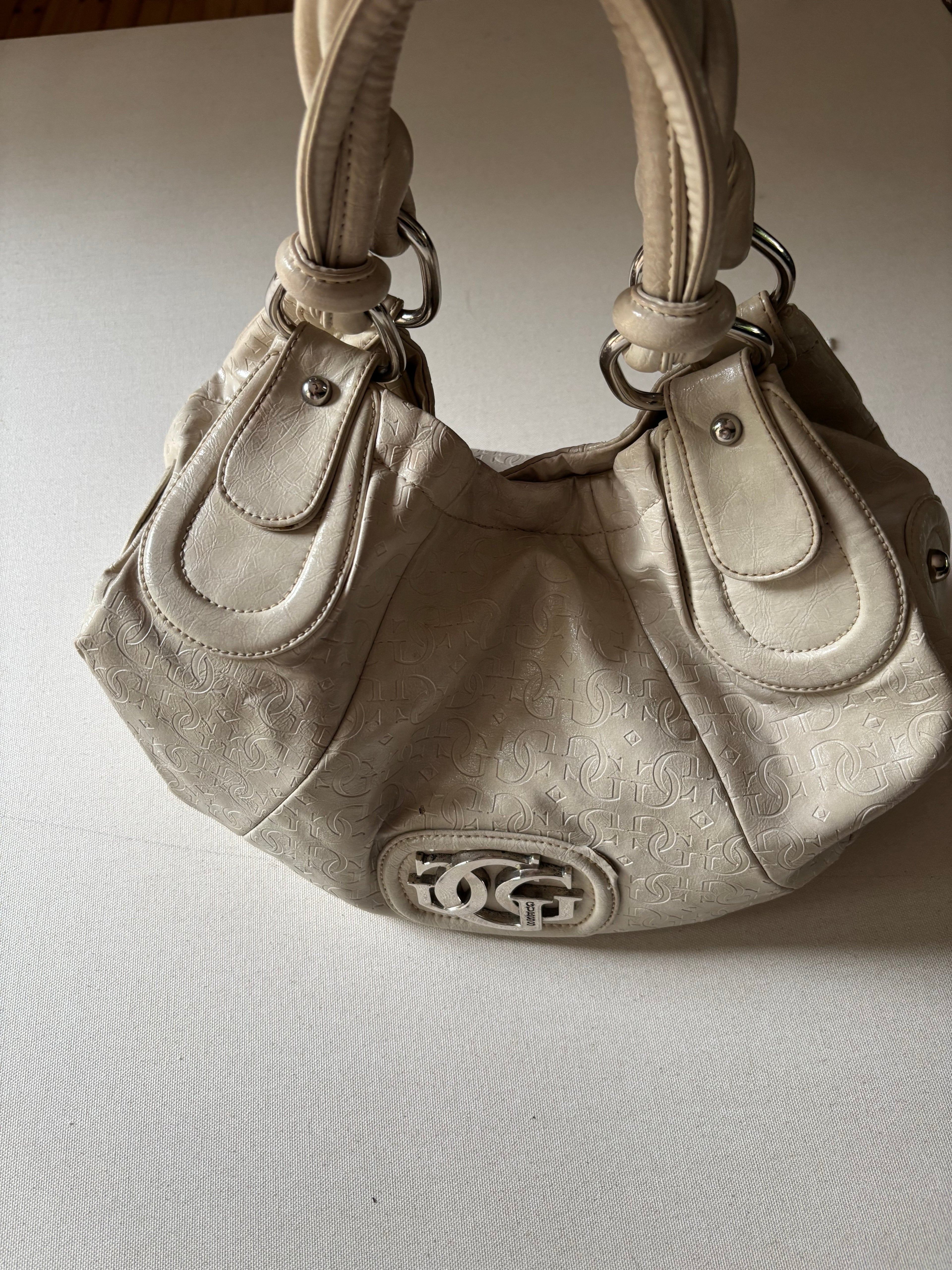 Y2K Cream Leather Slouchy Guess Bag