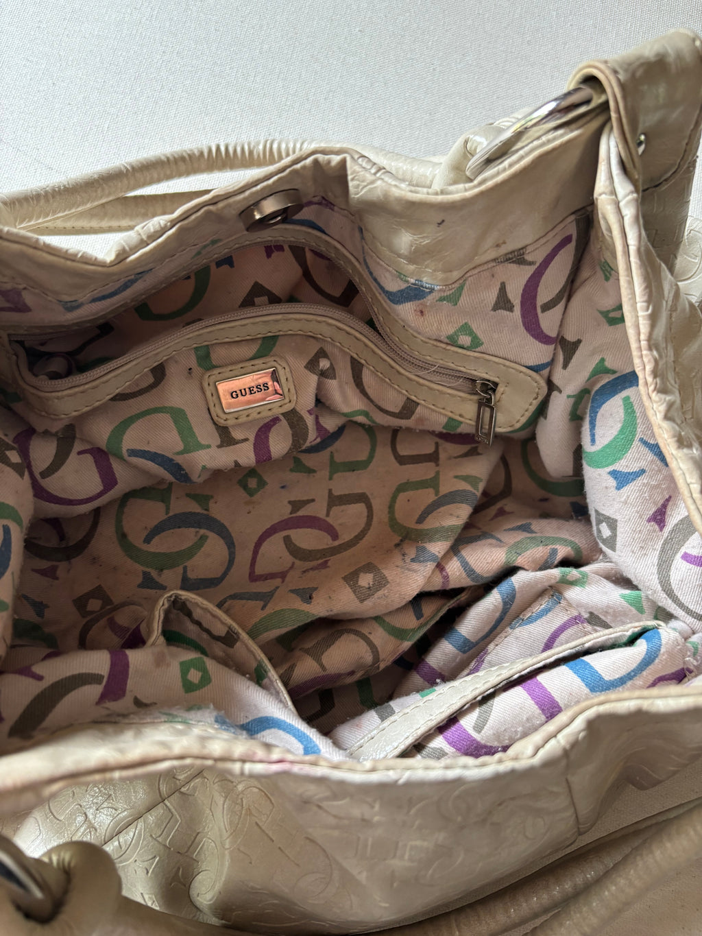 Y2K Cream Leather Slouchy Guess Bag