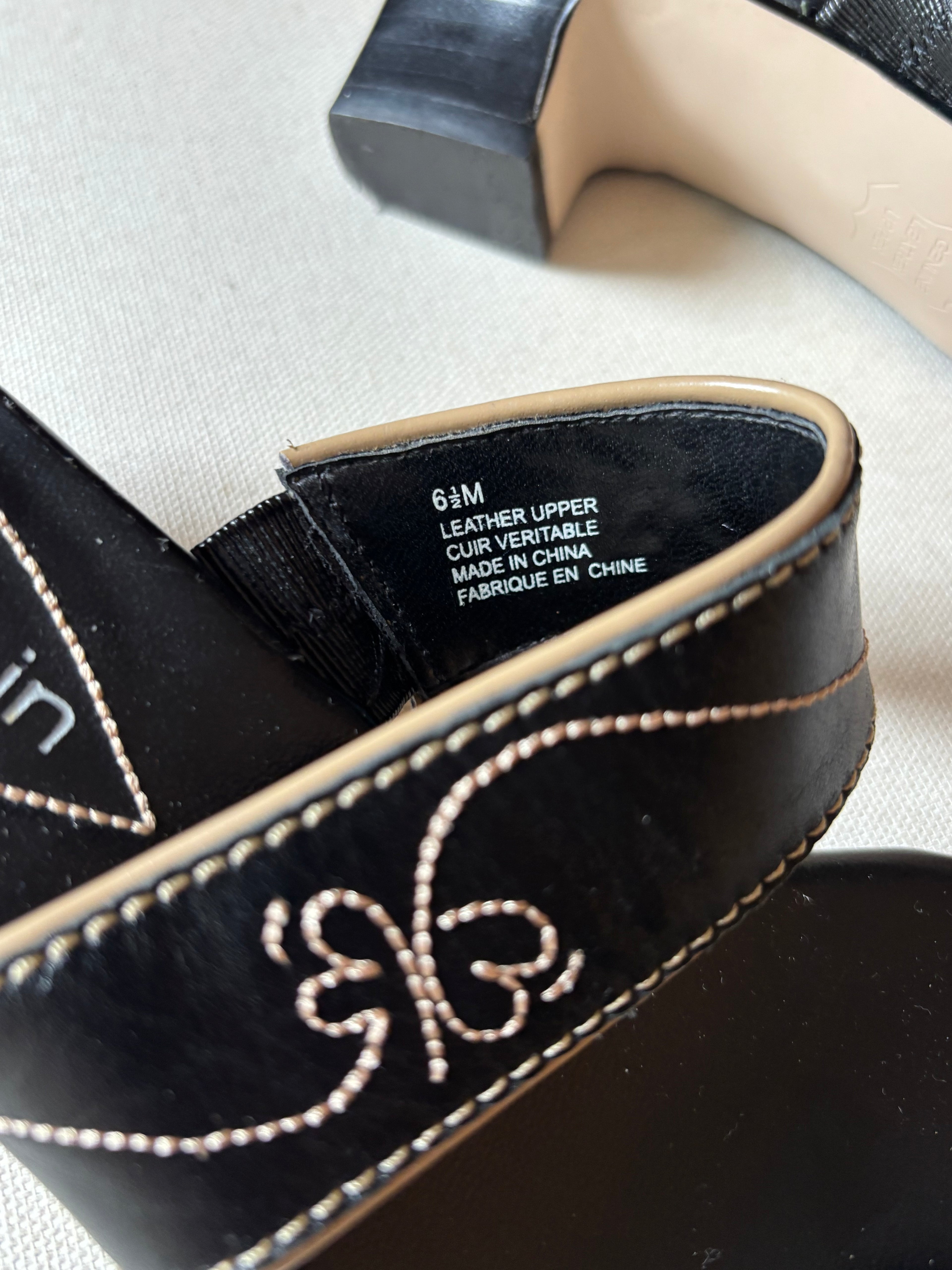Y2K Butterfly Toe Leather Heel Sandals with Embroidery