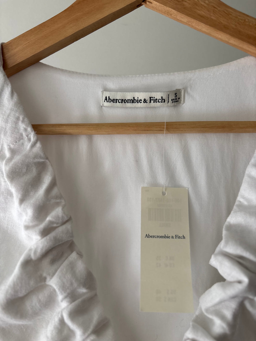 White Linen Ruffled Crop Top (NWT)