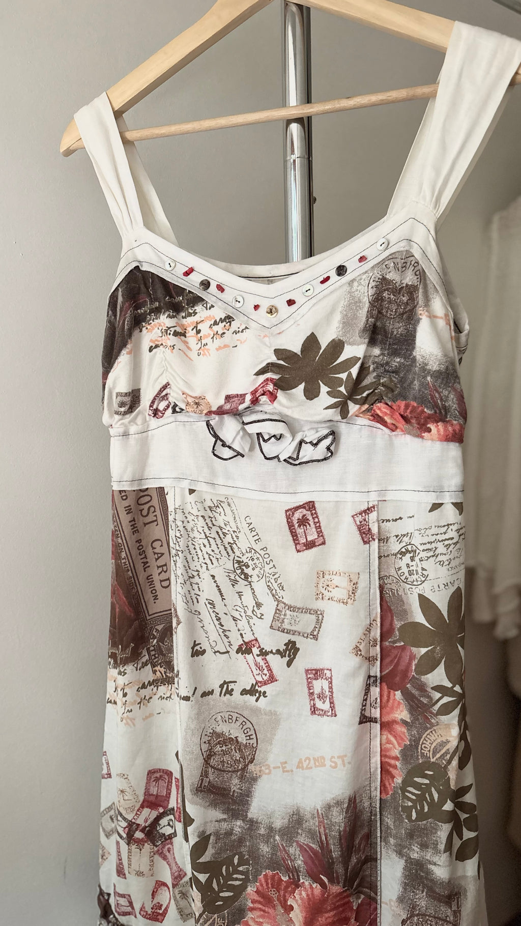 Y2K Italian Linen Blend Ruffled Dress with Buttons & Roses