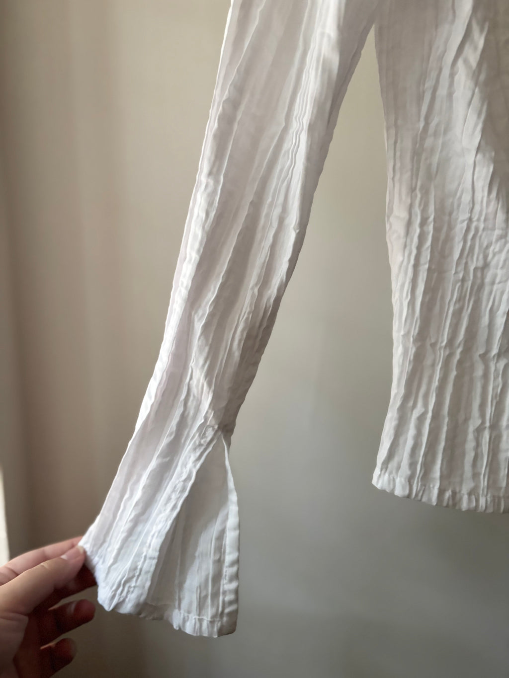 Y2K White Cotton Blouse with Flare Sleeves